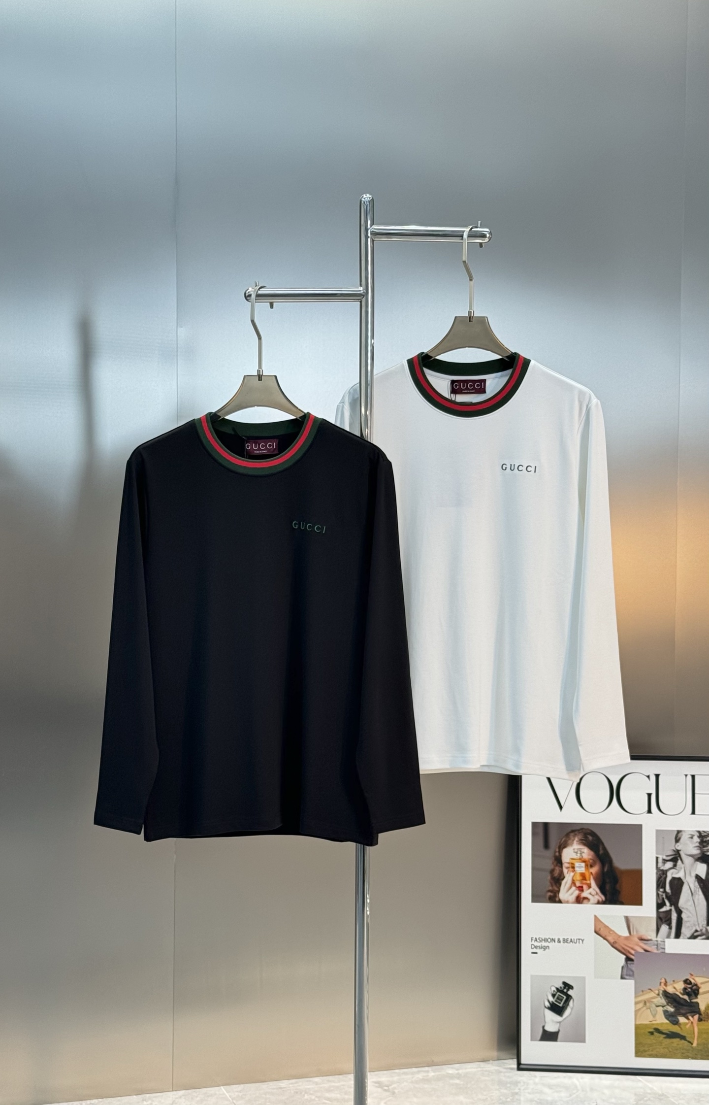 顶级颜值担当！GUCC*25s新款莫代尔长袖T恤.当季颜值担当.经典红绿条G家流行色来了～领口袖口酒红绿