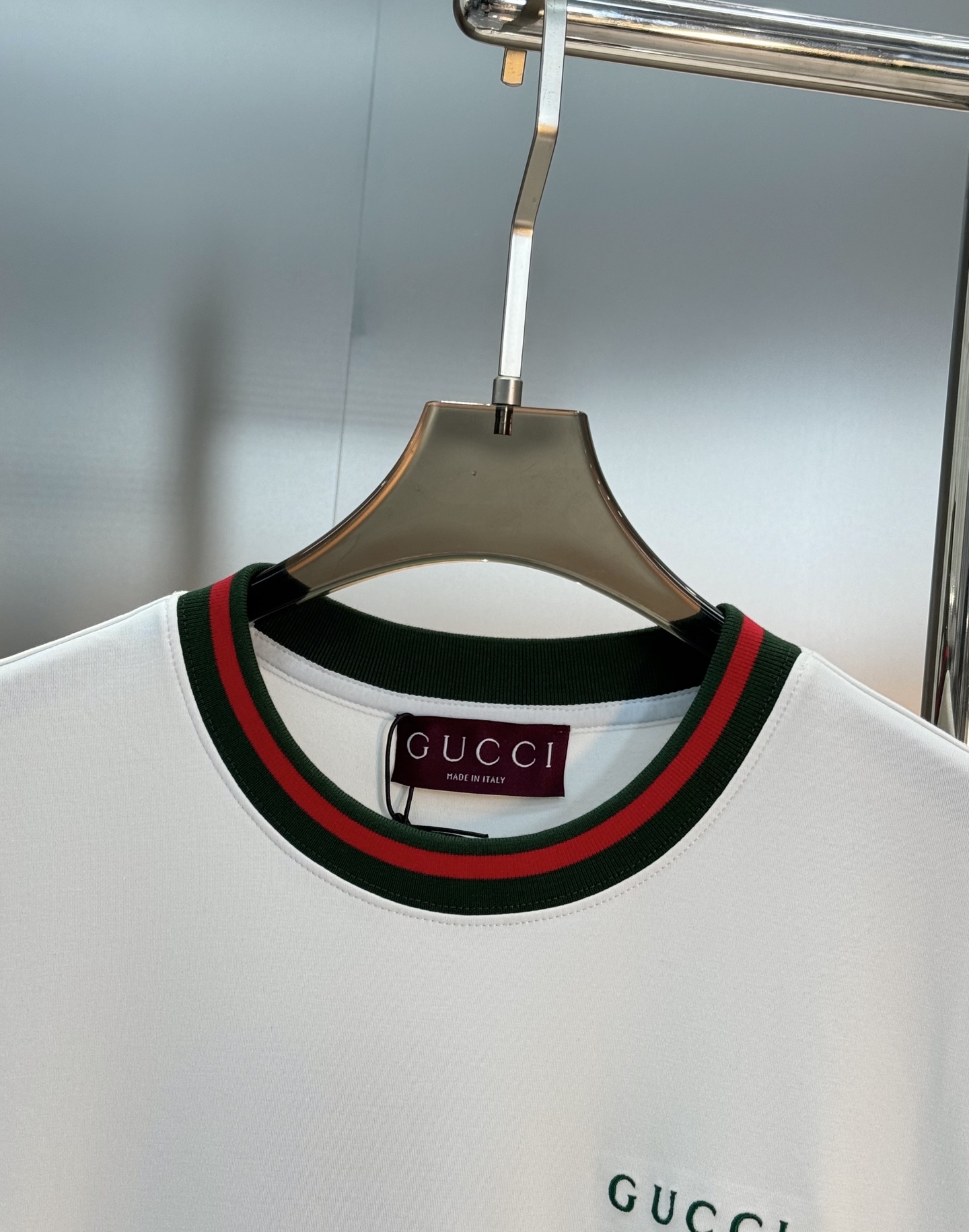 顶级颜值担当！GUCC*25s新款莫代尔长袖T恤.当季颜值担当.经典红绿条G家流行色来了～领口袖口酒红绿