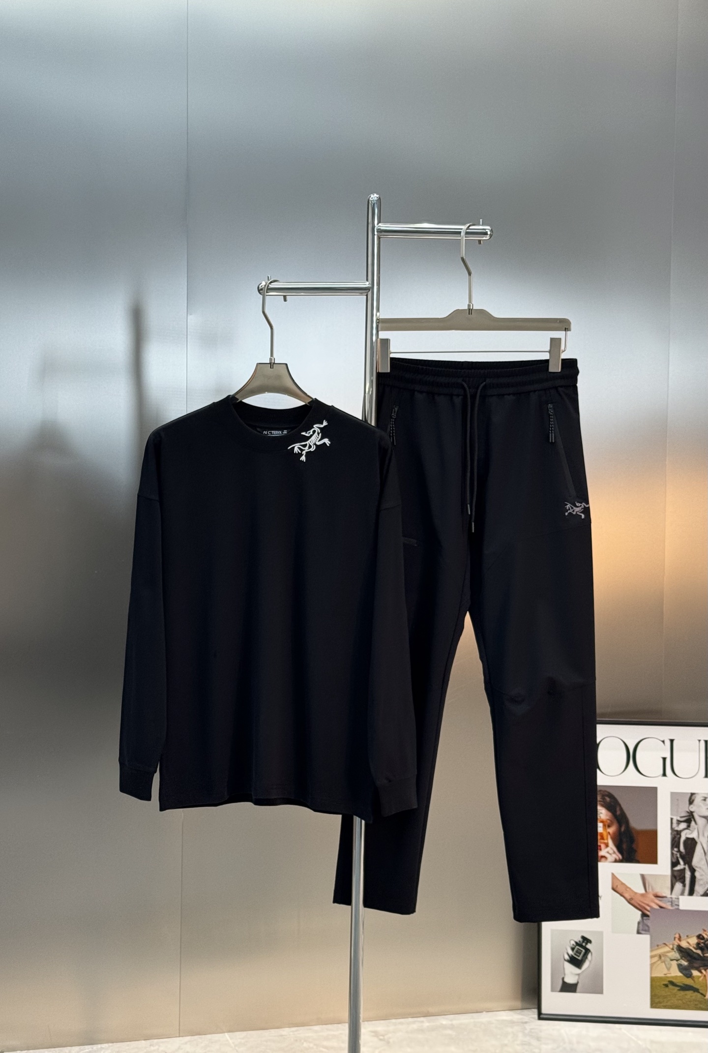 ARCTERY*始祖*鸟25s新款宽松版型长袖T恤.男女同款～小红书推荐！领口经典品牌造型🐦绣花🪡造型.