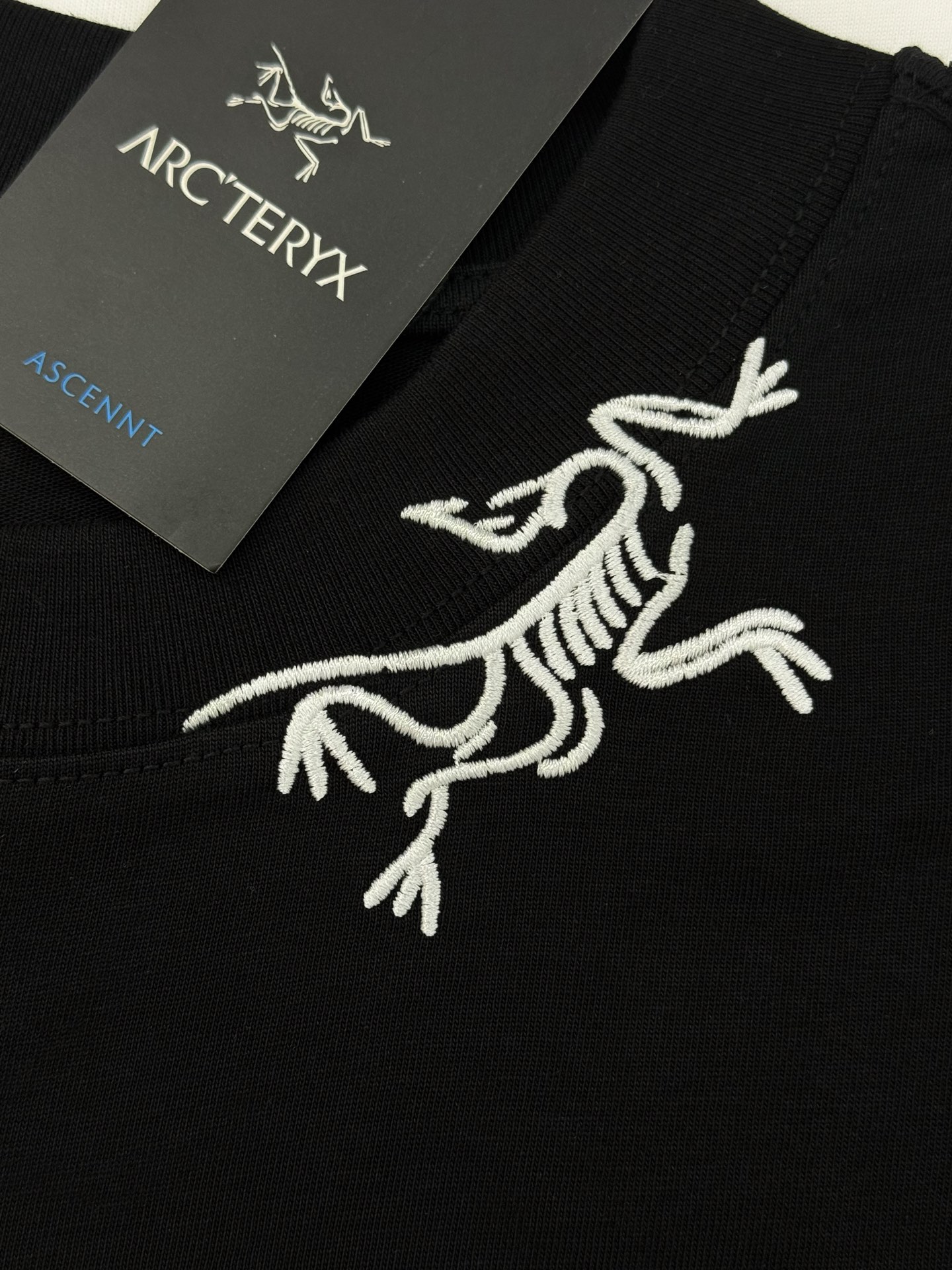 ARCTERY*始祖*鸟25s新款宽松版型长袖T恤.男女同款～小红书推荐！领口经典品牌造型🐦绣花🪡造型.