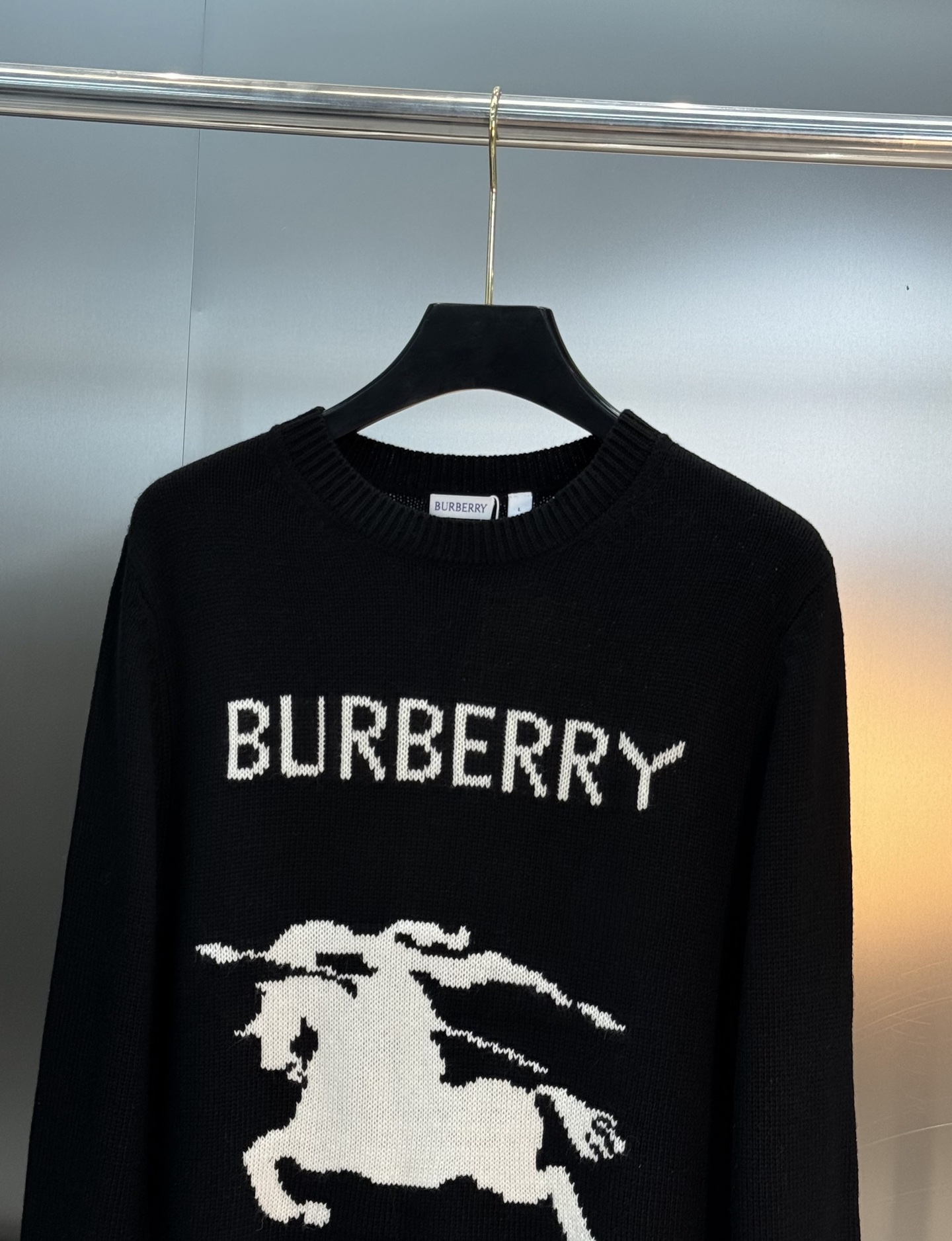 Burberry巴宝莉马术骑士徽标针织衫.原单推荐.男女同款！B BR马术骑士徽标针织衫，厚质羊毛羊绒混