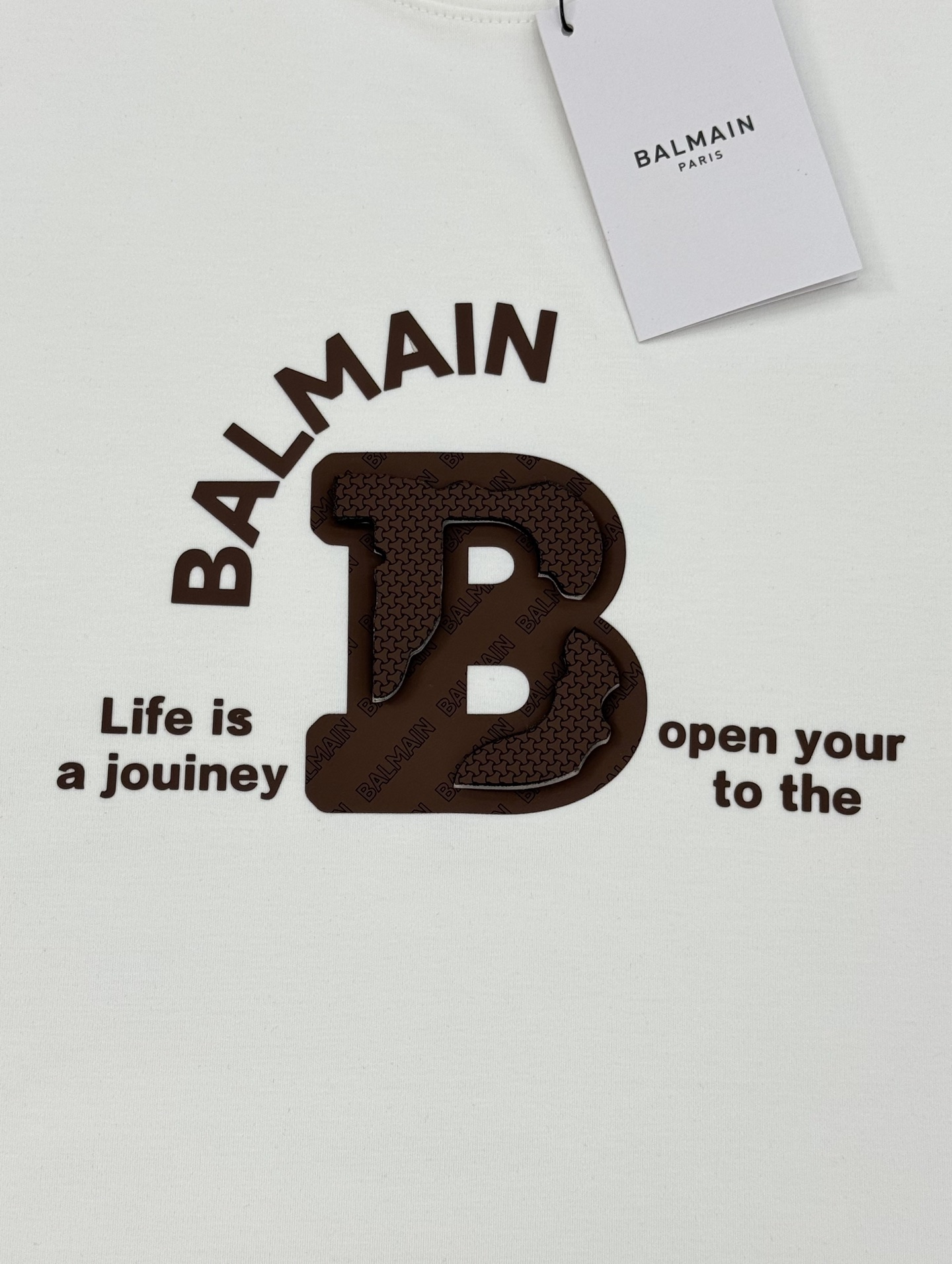 Balmain 巴尔曼莫代尔短袖T恤.采用高品质300g莫代尔棉料，柔软舒适，日常穿着超友好!正面“BA