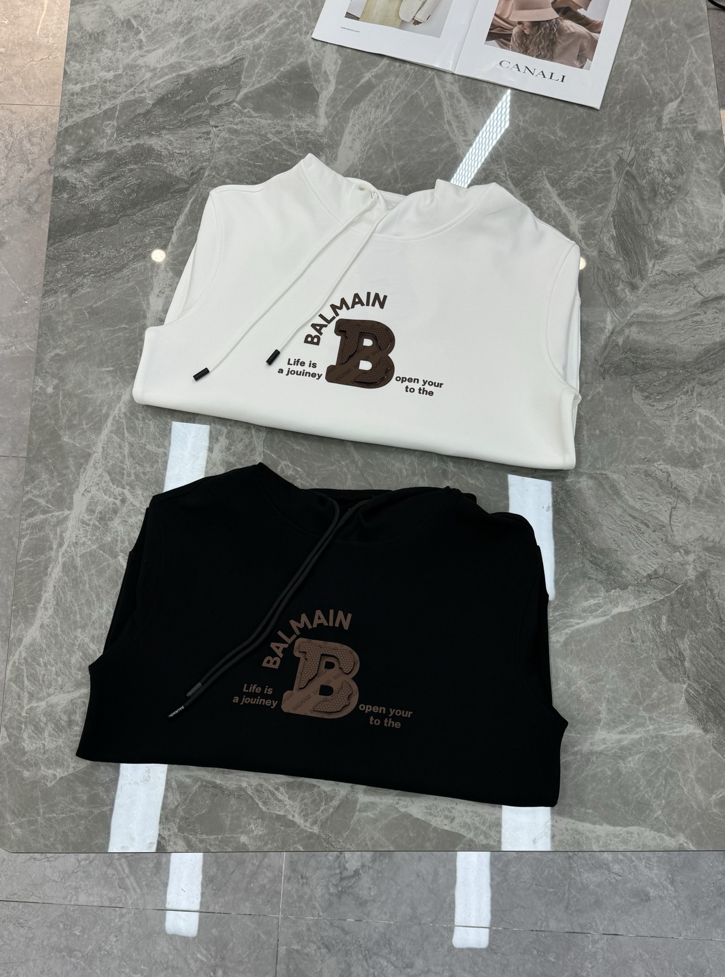 BALAIN CIAGA25s巴黎新款连帽卫衣，棉质面料柔软舒适，胸前“Life is a journe