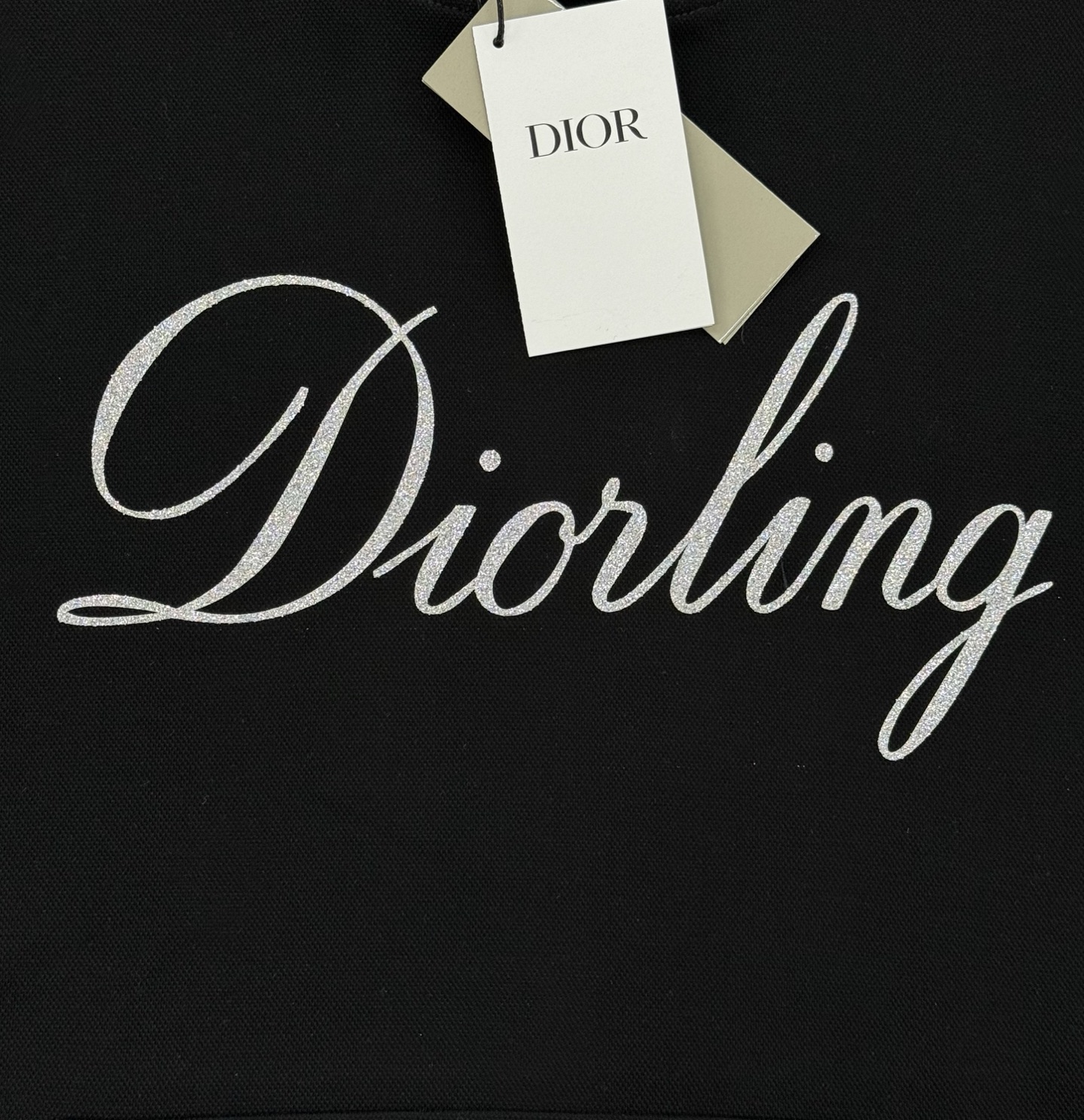 Dior Dorking25s新品连帽卫衣.迪奥日常款.黑色主色+白色草写Logo，辨识度超高!柔软棉质