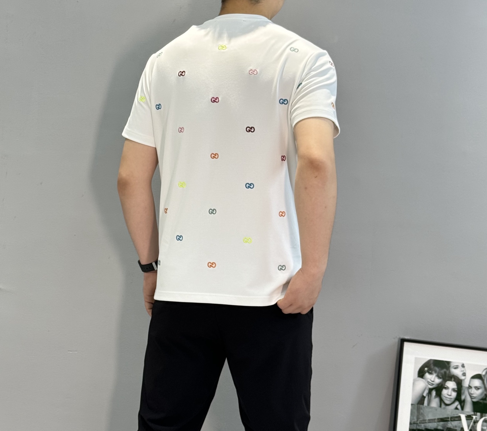 Gucci古奇25s新款莫代尔短袖T恤.满身重工3D字母绣花.糖果色彩绣花突出品牌字母设计.高克重300