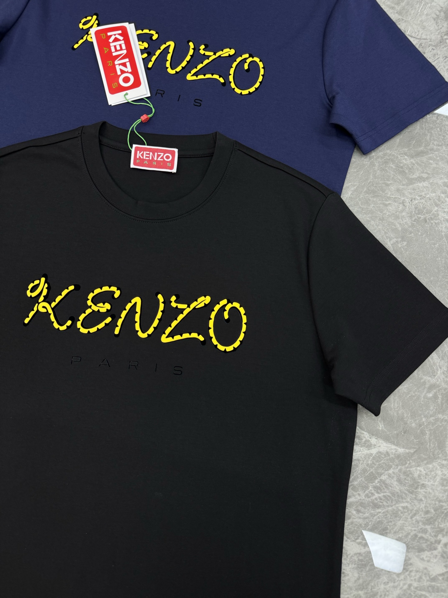 חולצת טי שירט מודאלית לגברים של Kenzo עם לוגו רקום - נוחות וסגנון 5 i1760342995951 2511 0 3
