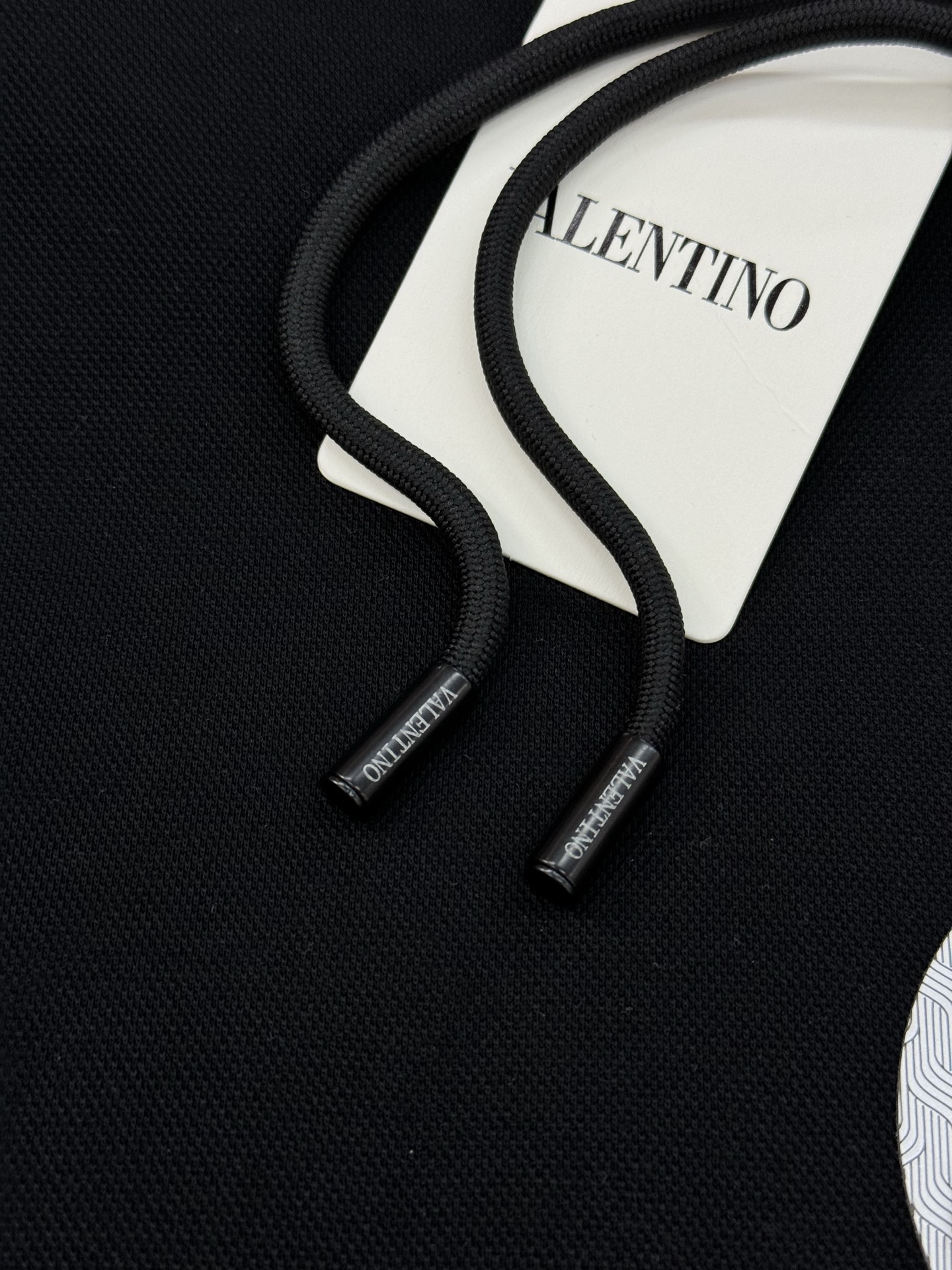 Valentino华伦天奴25s新款连帽卫衣，男女同款！380g天丝面料.柔软棉质面料，穿着舒适又保暖。