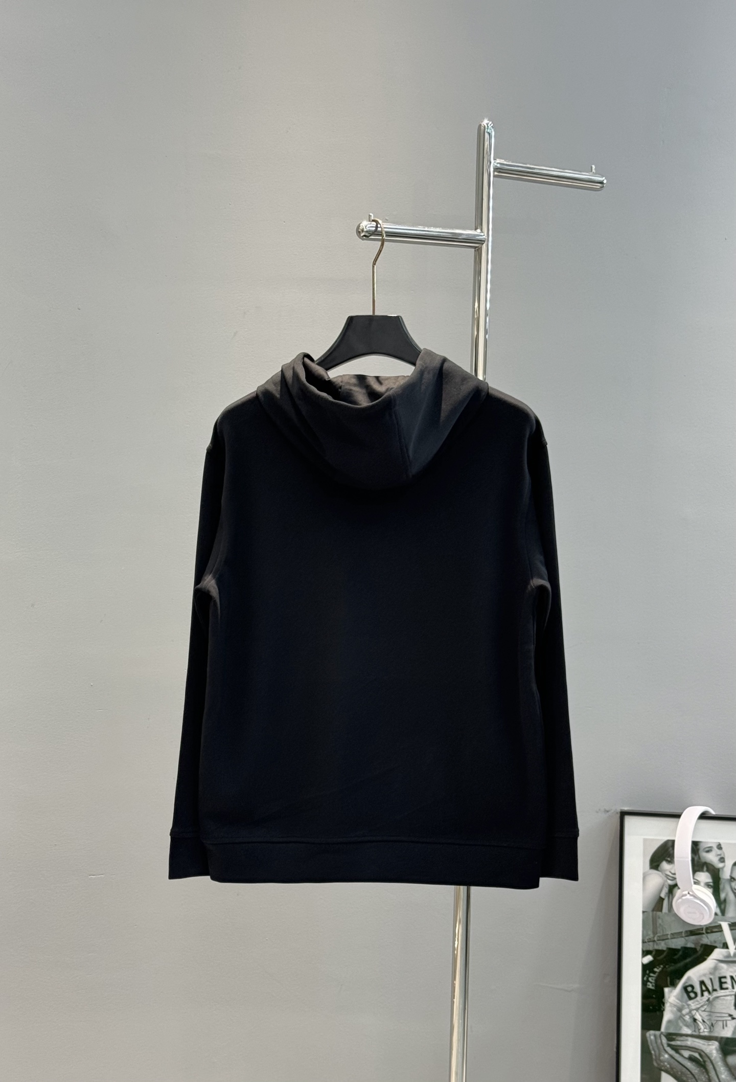 Valentino华伦天奴25s新款连帽卫衣，男女同款！380g天丝面料.柔软棉质面料，穿着舒适又保暖。