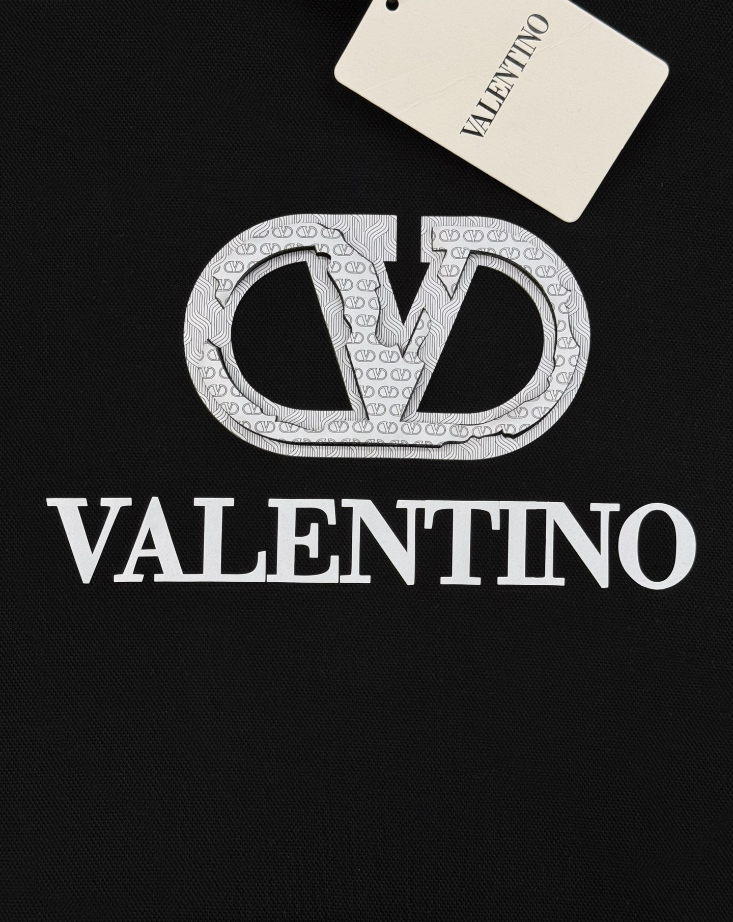 Valentino华伦天奴25s新款连帽卫衣，男女同款！380g天丝面料.柔软棉质面料，穿着舒适又保暖。