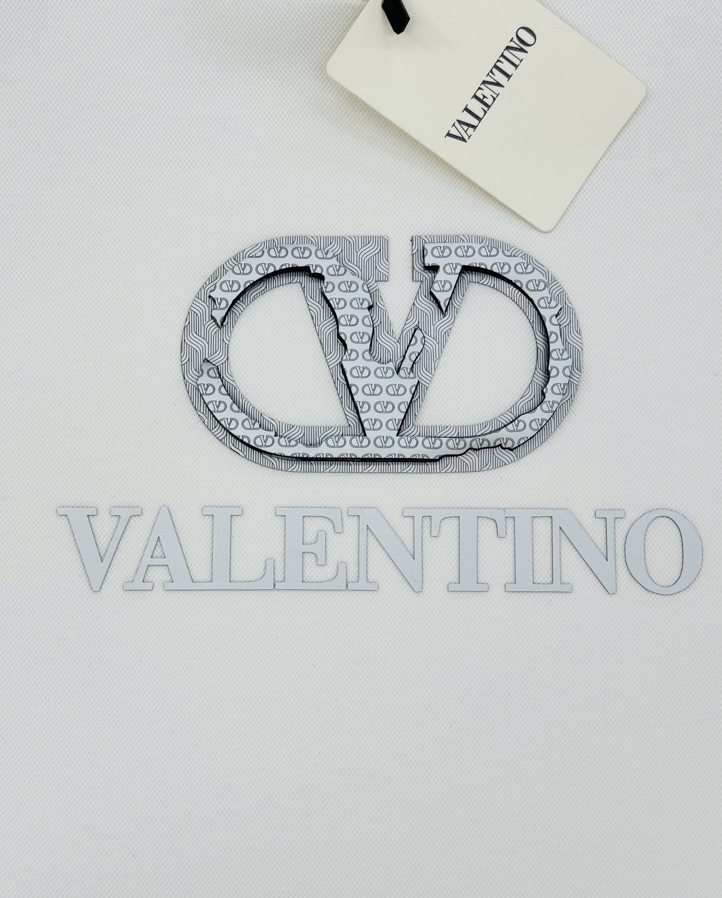 Valentino华伦天奴25s新款连帽卫衣，男女同款！380g天丝面料.柔软棉质面料，穿着舒适又保暖。