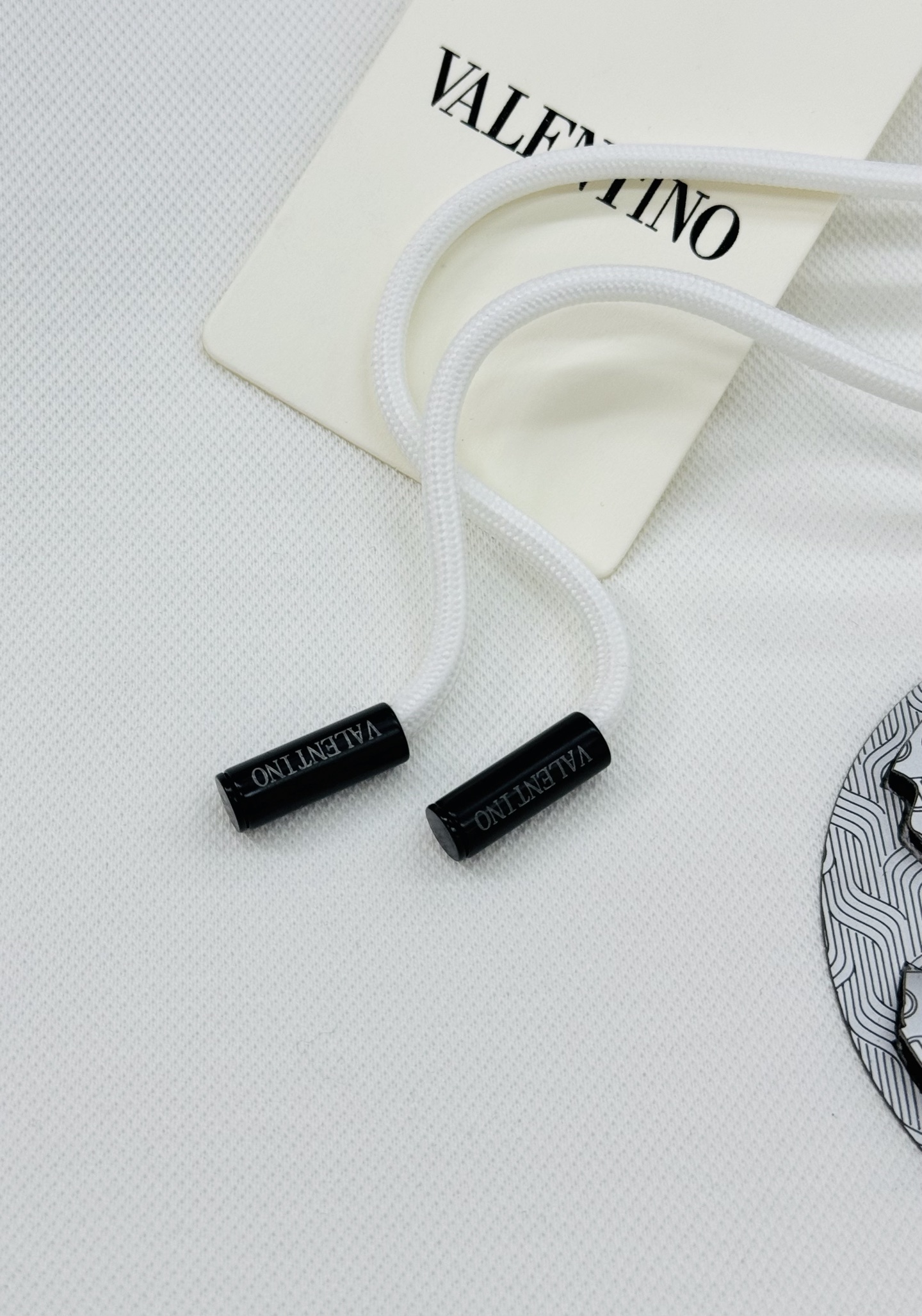 Valentino华伦天奴25s新款连帽卫衣，男女同款！380g天丝面料.柔软棉质面料，穿着舒适又保暖。