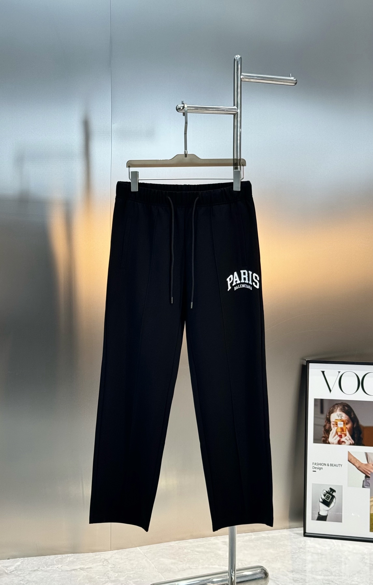 Balenciaga Paris Straight-Leg Lounge Pants - Comfortable & Stylish 4 i1760444181933 2768 0 2