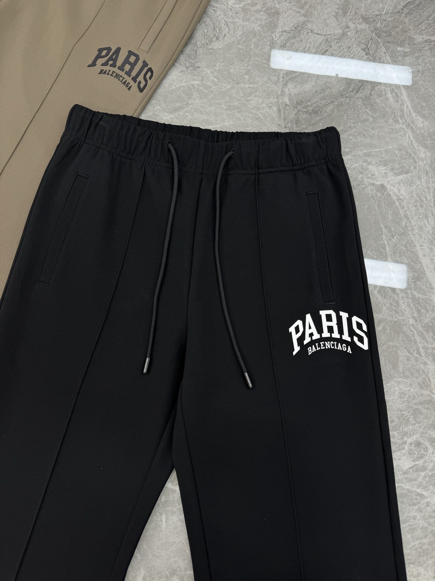 Balenciaga Paris Straight-Leg Lounge Pants - Comfortable & Stylish 5 i1760444183421 3283 0 3