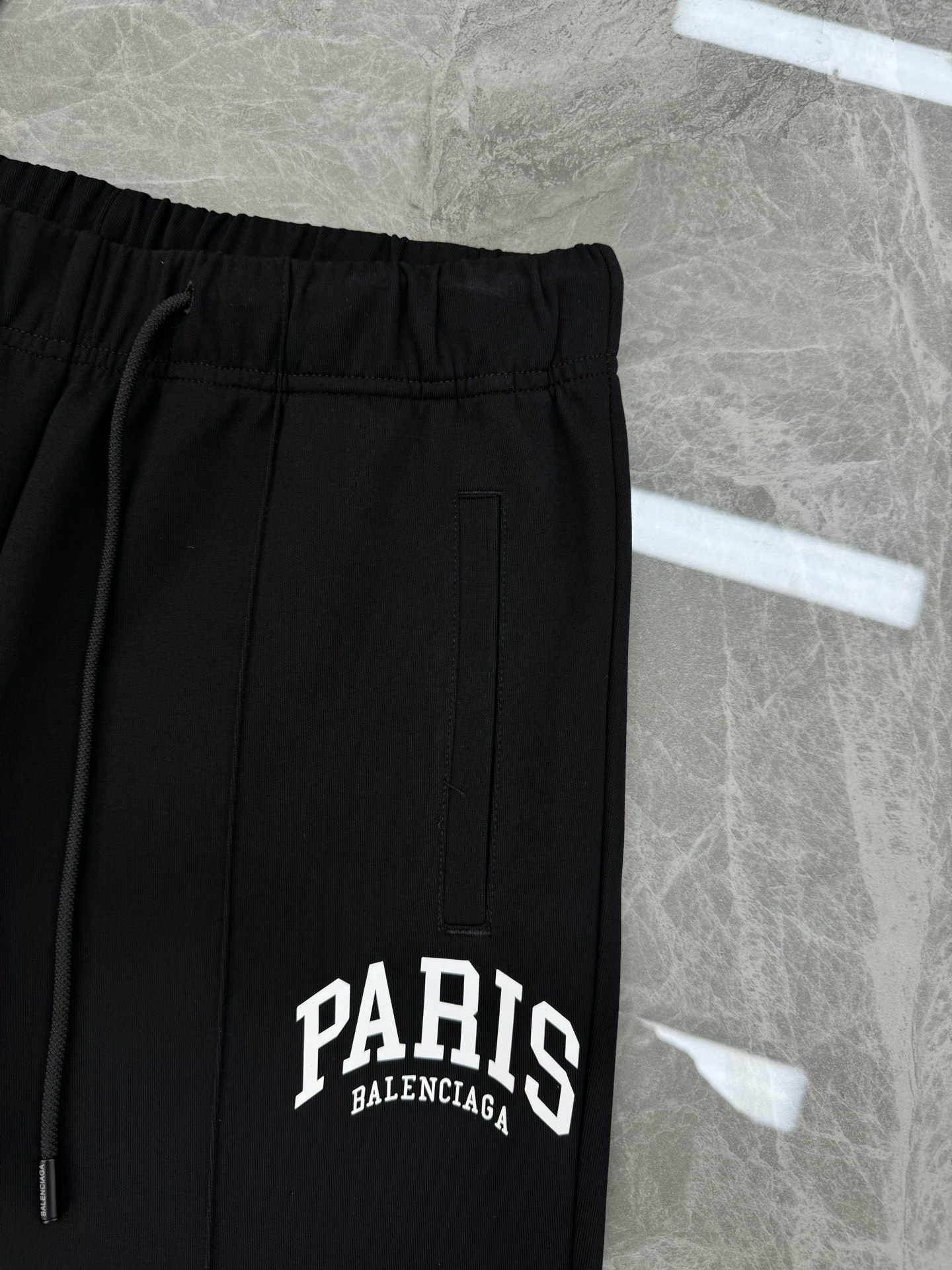 Balenciaga Paris Straight-Leg Lounge Pants - Comfortable & Stylish 6 i1760444183430 8874 0 4