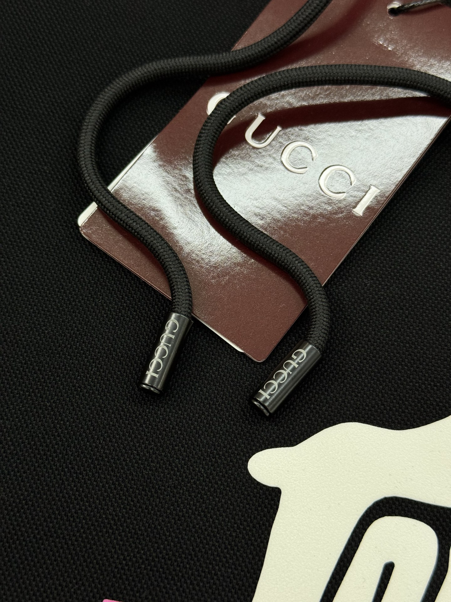 Gucci古奇25s新款连帽卫衣，甄选天丝面料.柔软棉质面料，穿着舒适又保暖。正面彩色品牌字母，双层高温