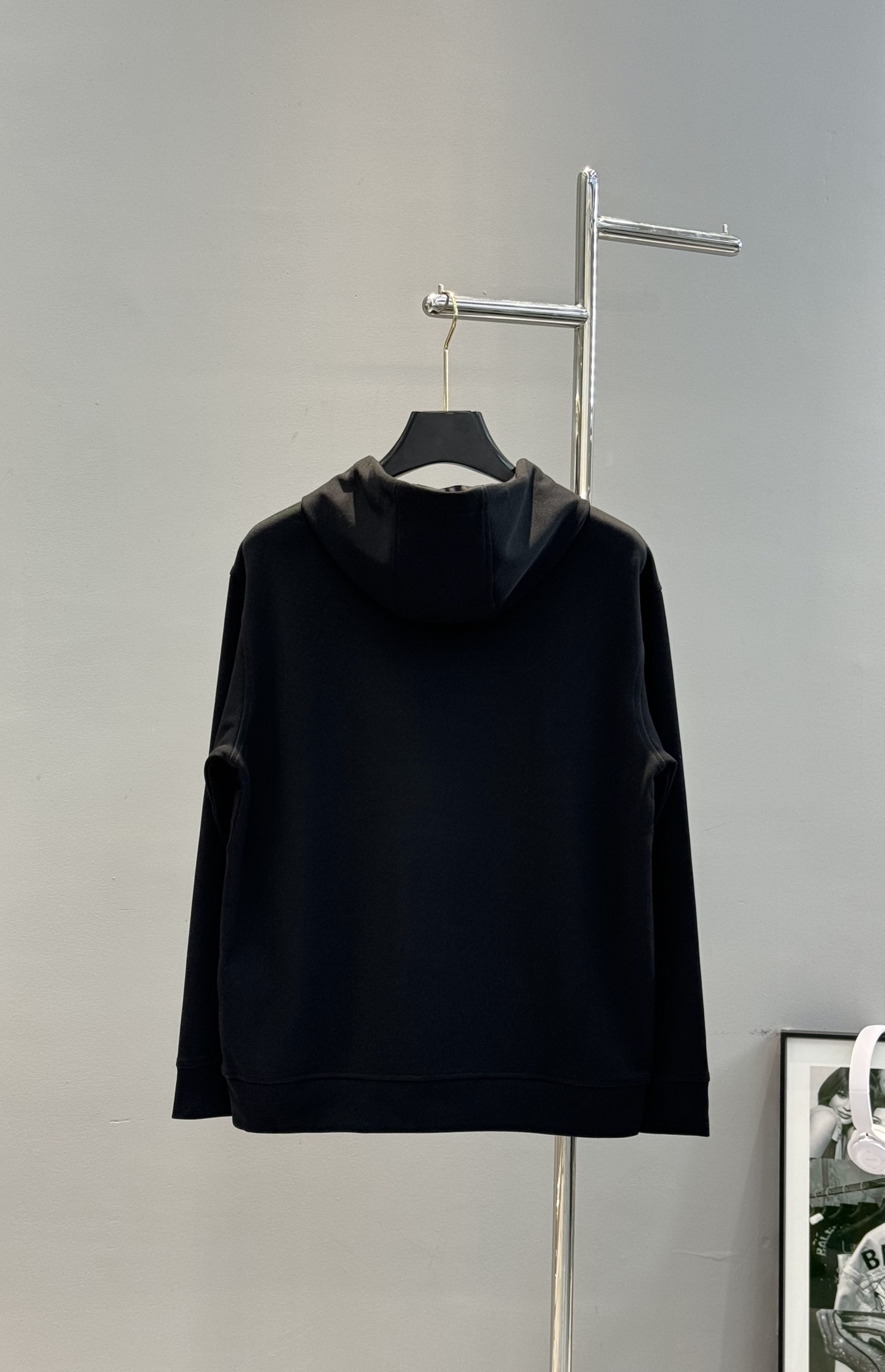 Gucci古奇25s新款连帽卫衣，甄选天丝面料.柔软棉质面料，穿着舒适又保暖。正面彩色品牌字母，双层高温