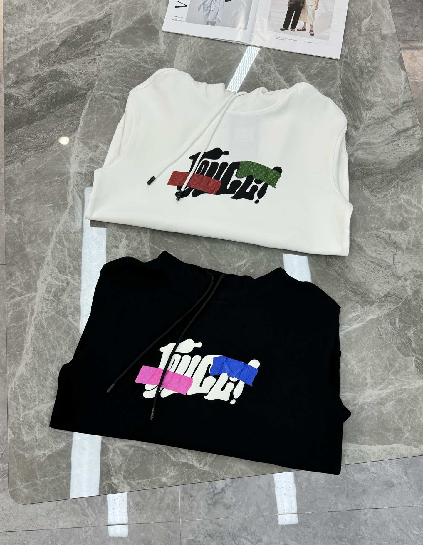 Gucci古奇25s新款连帽卫衣，甄选天丝面料.柔软棉质面料，穿着舒适又保暖。正面彩色品牌字母，双层高温