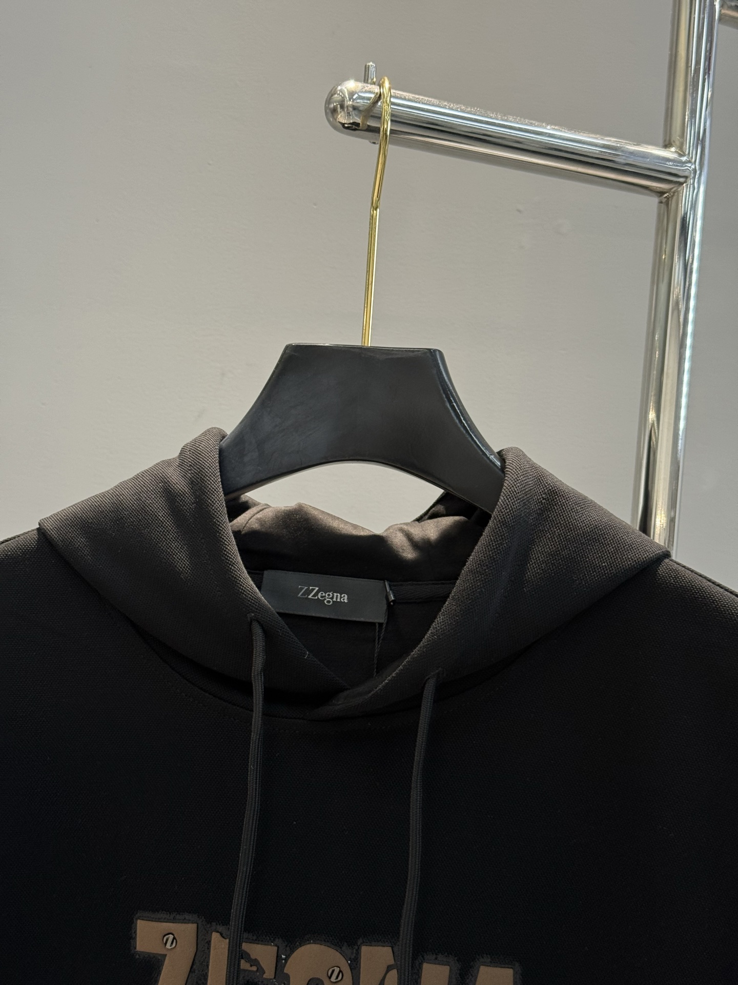 Z Zegna杰尼亚25s新款连帽卫衣.胸口品牌的解构风字母发泡🧼立体烫画工艺.甄选天丝面料柔软舒适.采