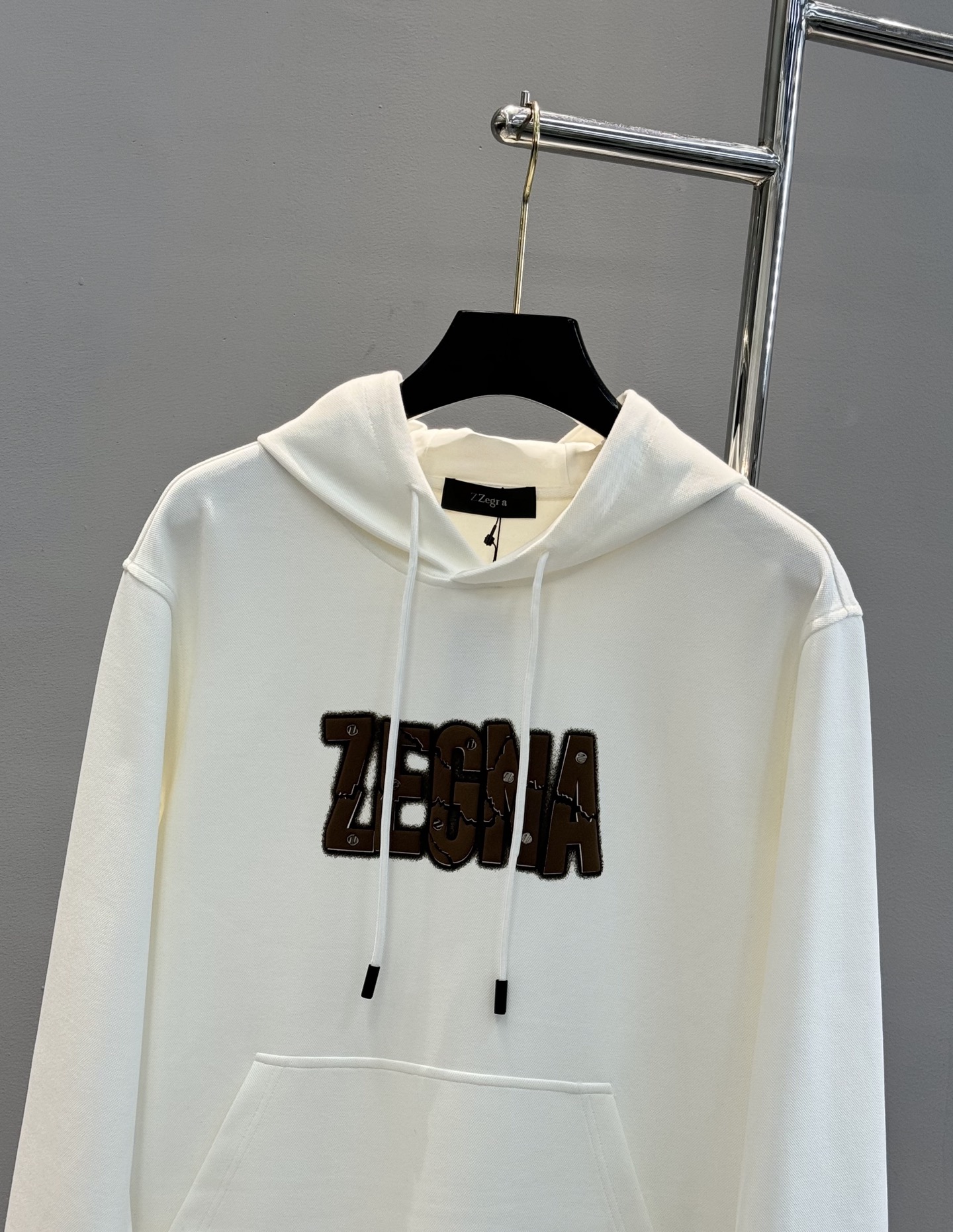 Z Zegna杰尼亚25s新款连帽卫衣.胸口品牌的解构风字母发泡🧼立体烫画工艺.甄选天丝面料柔软舒适.采