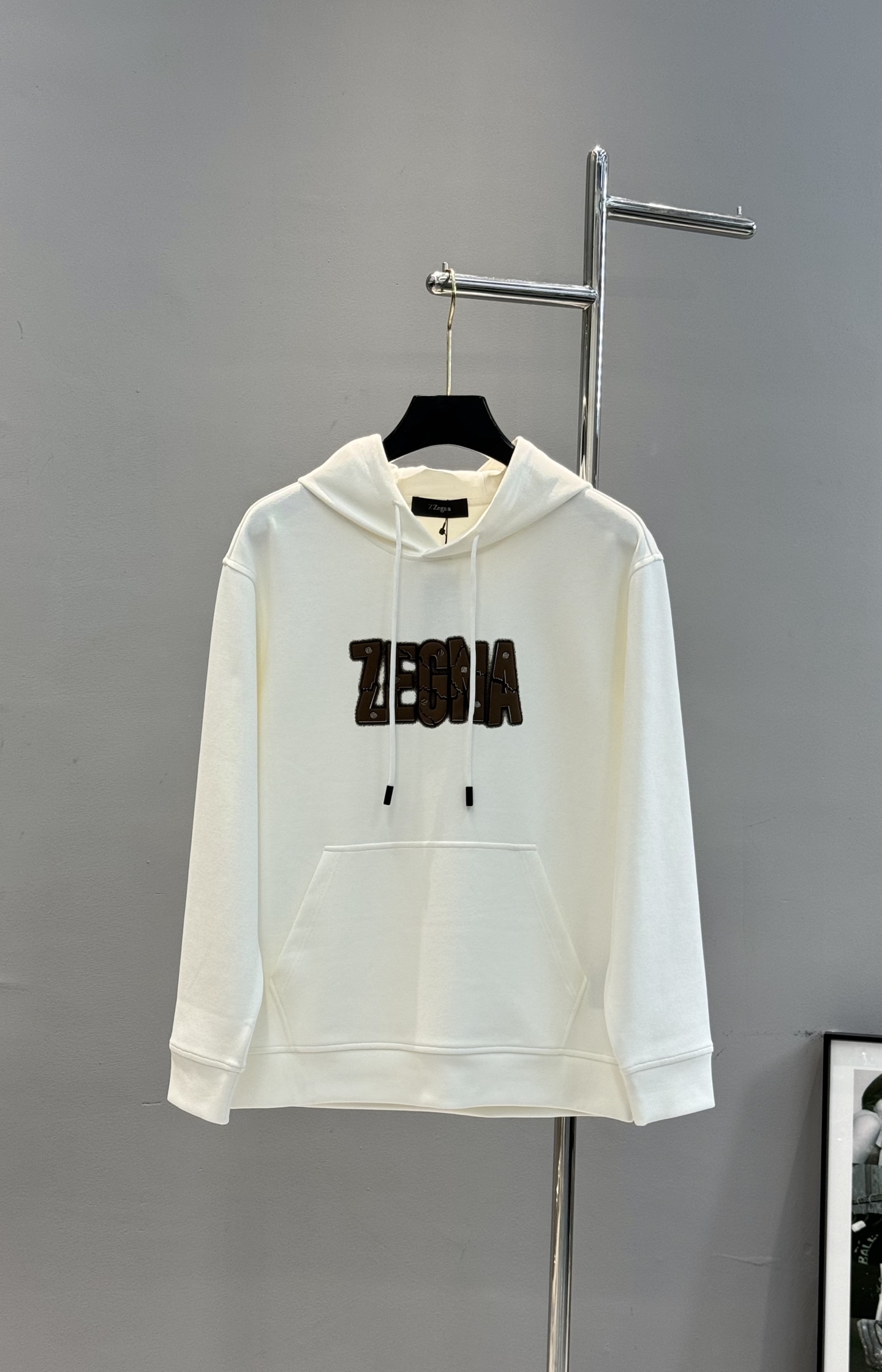 Z Zegna杰尼亚25s新款连帽卫衣.胸口品牌的解构风字母发泡🧼立体烫画工艺.甄选天丝面料柔软舒适.采