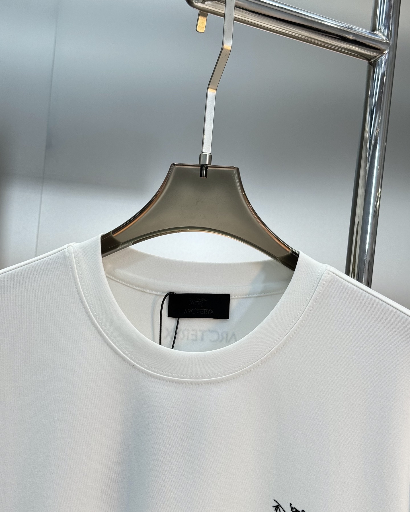 Arcteryx始祖鸟Cormac Crew LS长袖T恤，基础款推荐.适合户外运动和日常穿搭。高克重莫