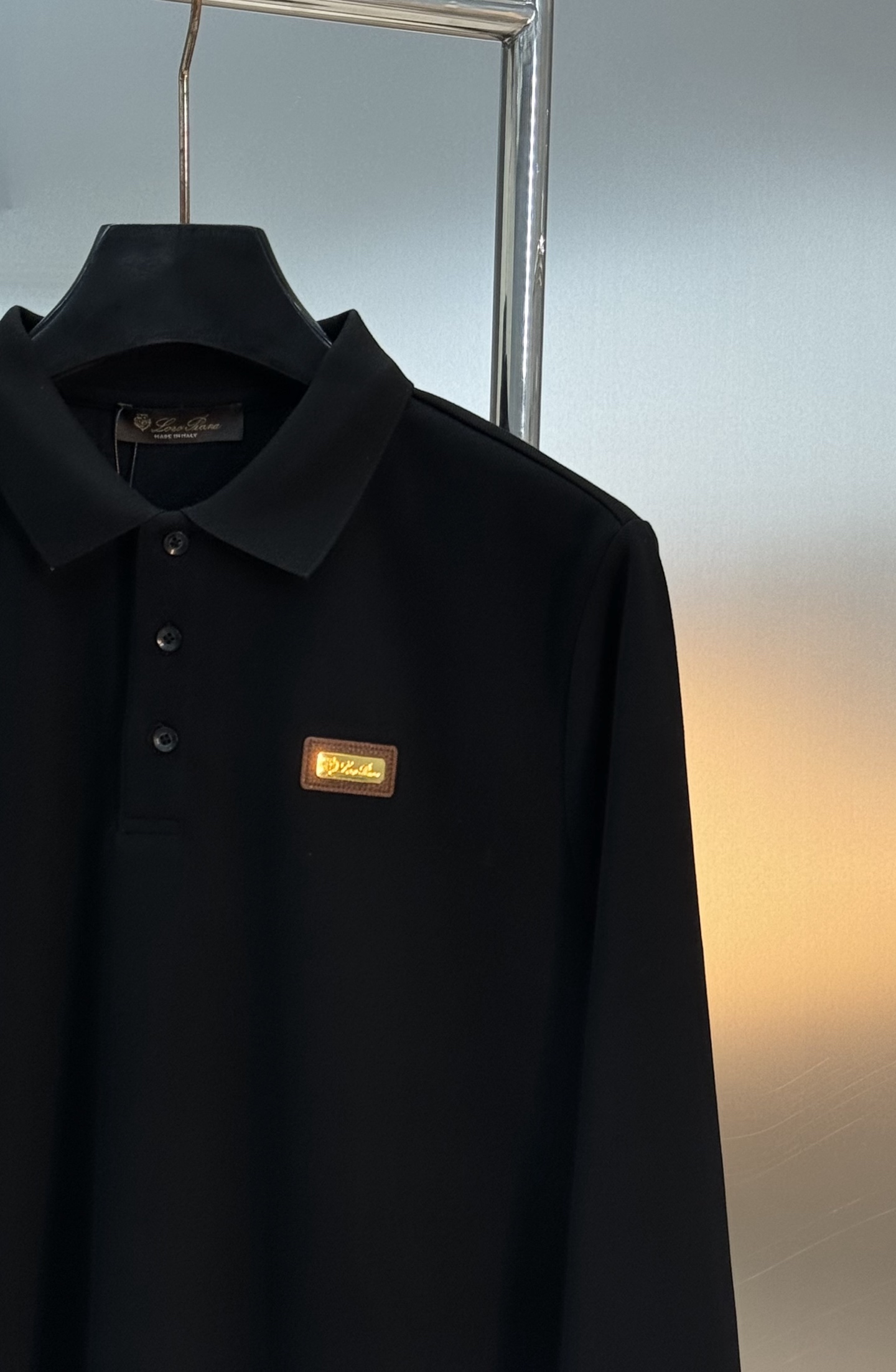 Loro Piana诺悠翩雅 25s秋冬新款男士休闲POLO.采用最新的经典的lP🆕原版五金打造的标识！