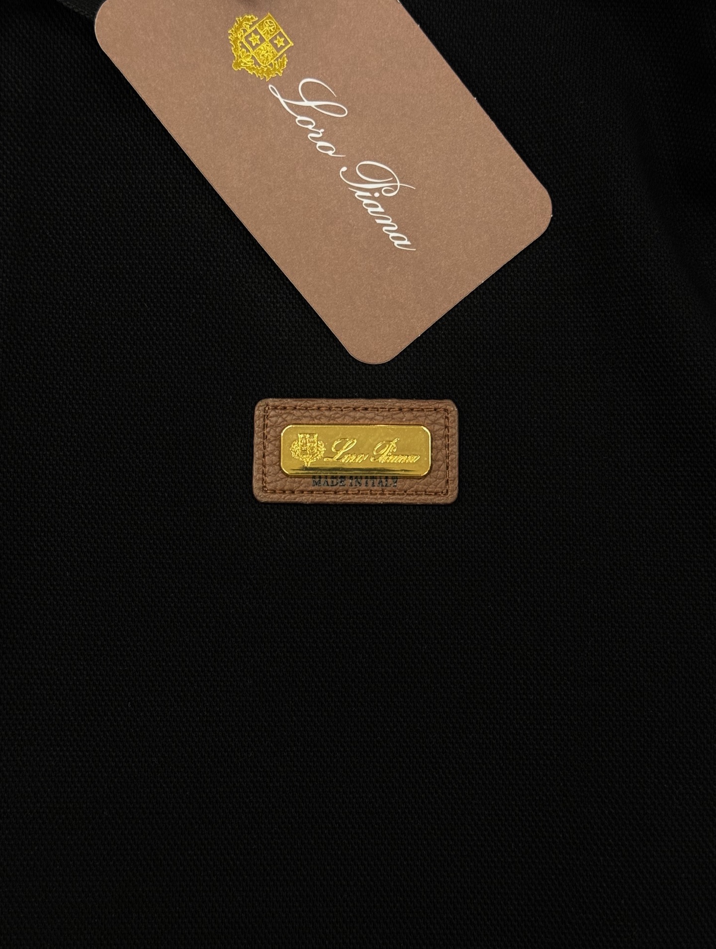 Loro Piana诺悠翩雅 25s秋冬新款男士休闲POLO.采用最新的经典的lP🆕原版五金打造的标识！