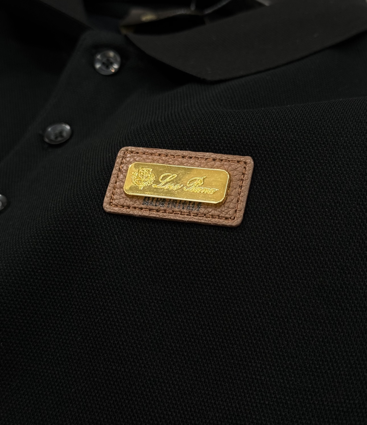 Loro Piana诺悠翩雅 25s秋冬新款男士休闲POLO.采用最新的经典的lP🆕原版五金打造的标识！