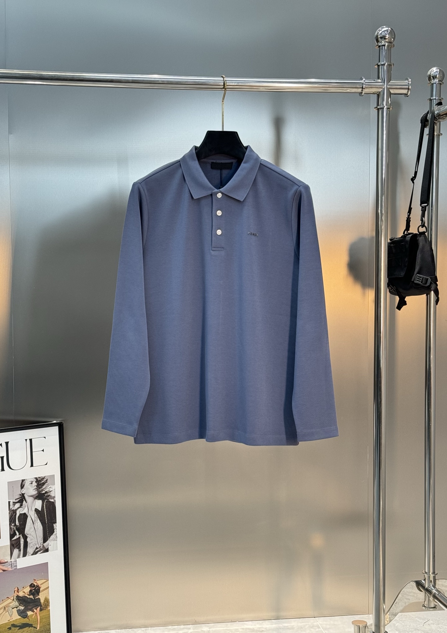 PRADA普拉达25s秋季男士长袖翻领Polo.胸前经典Prada标识.高周波立体工艺.简单高级.整体纯