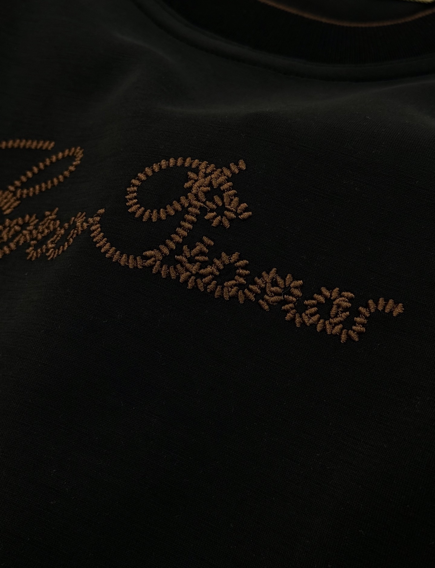 Loro Piana诺悠翩雅25s秋冬T恤.加绒款设计🔥 意大利奢侈品牌Loro Piana出品，采用超