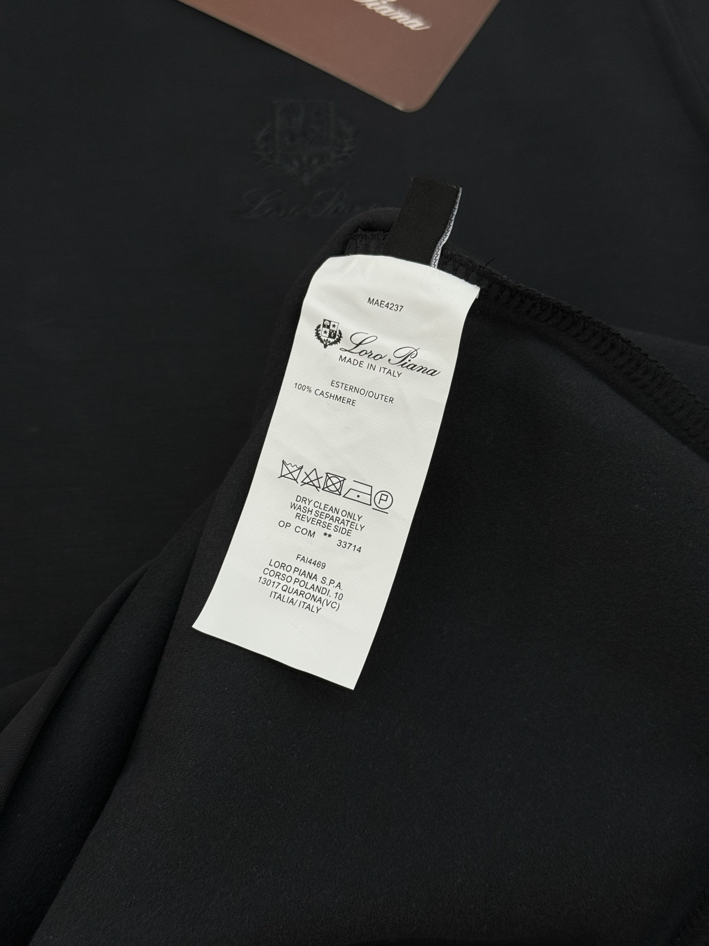 Loro Piana诺悠翩雅25s秋冬T恤.加绒款设计🔥 意大利奢侈品牌Loro Piana出品，Lor