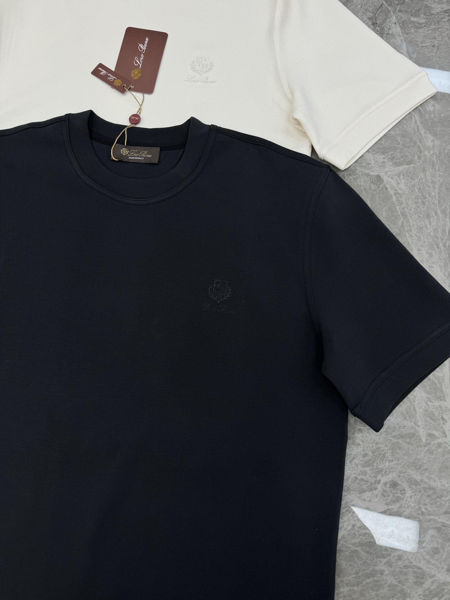 Loro Piana诺悠翩雅25s秋冬T恤.加绒款设计🔥 意大利奢侈品牌Loro Piana出品，Lor