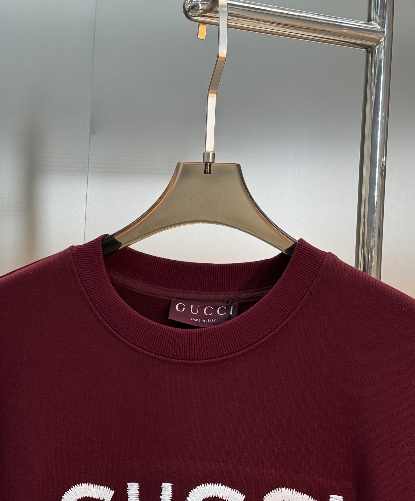 GUCC*古齐25新款圆领卫衣.情侣款推荐！经典品牌字母gucci绣花工艺.演绎出无与伦比的实力和品味！