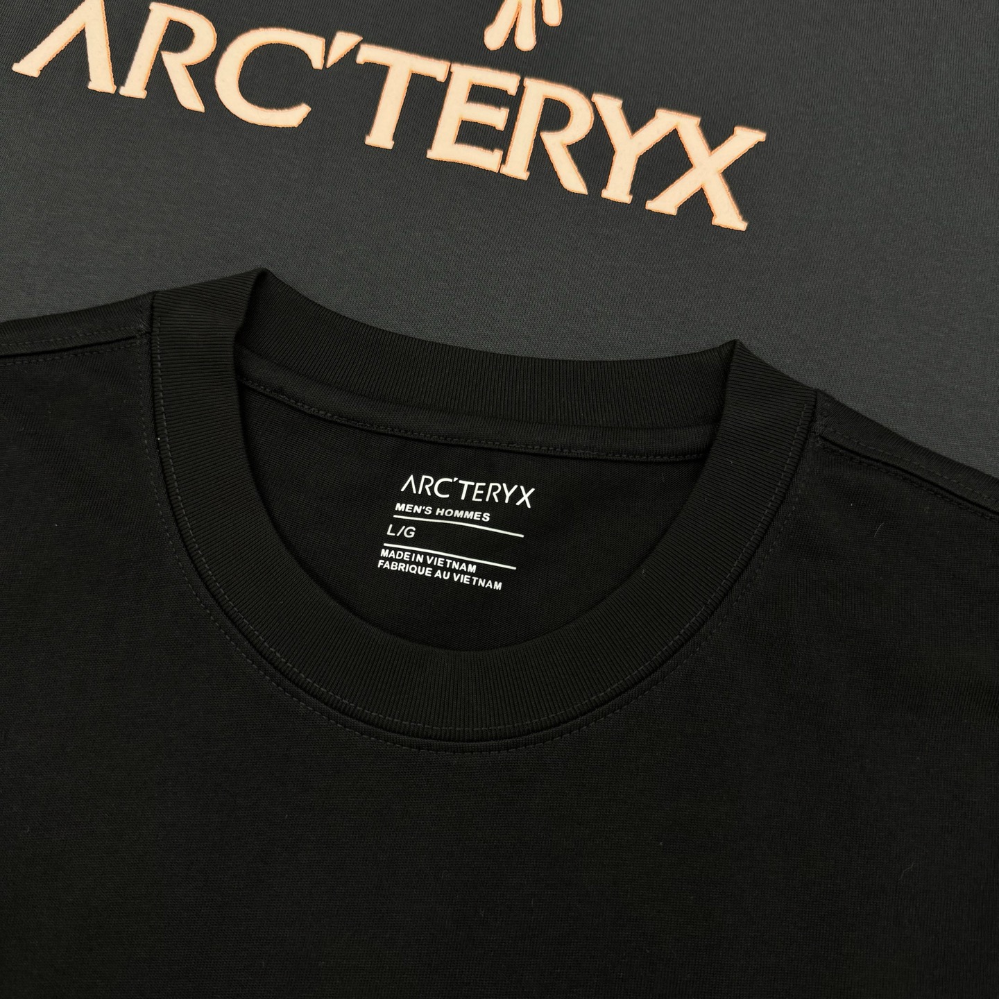 始祖🐦Arc’teryx25s新款潮牌T恤，采用32支双纱精梳纯棉，280克重磅面料，透气又舒适，胸前硅