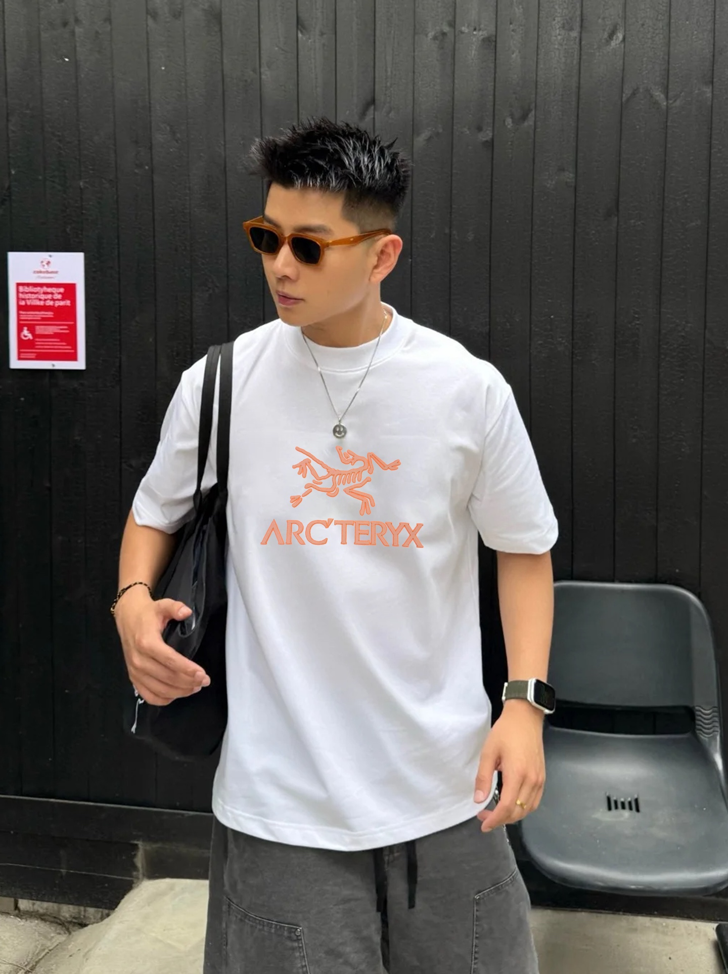 始祖🐦Arc’teryx25s新款潮牌T恤，采用32支双纱精梳纯棉，280克重磅面料，透气又舒适，胸前硅