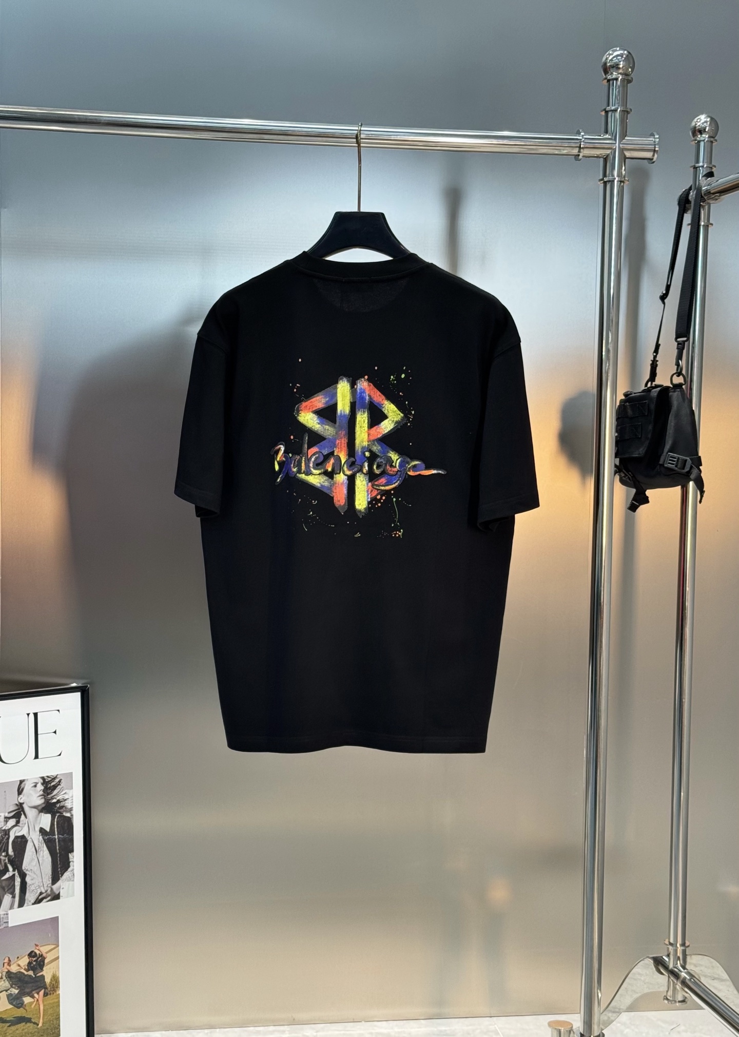 Balenciaga巴黎世家25s新款潮牌T恤.采用独家定制面料，柔软透气超舒服!双面彩色喷色Logo，