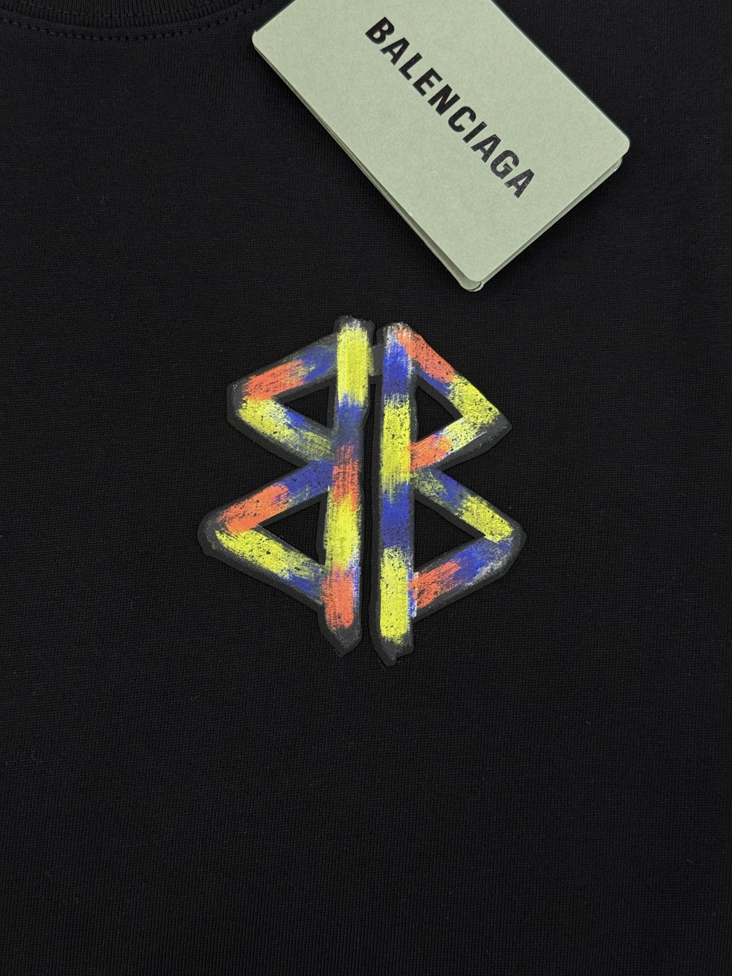 Balenciaga巴黎世家25s新款潮牌T恤.采用独家定制面料，柔软透气超舒服!双面彩色喷色Logo，