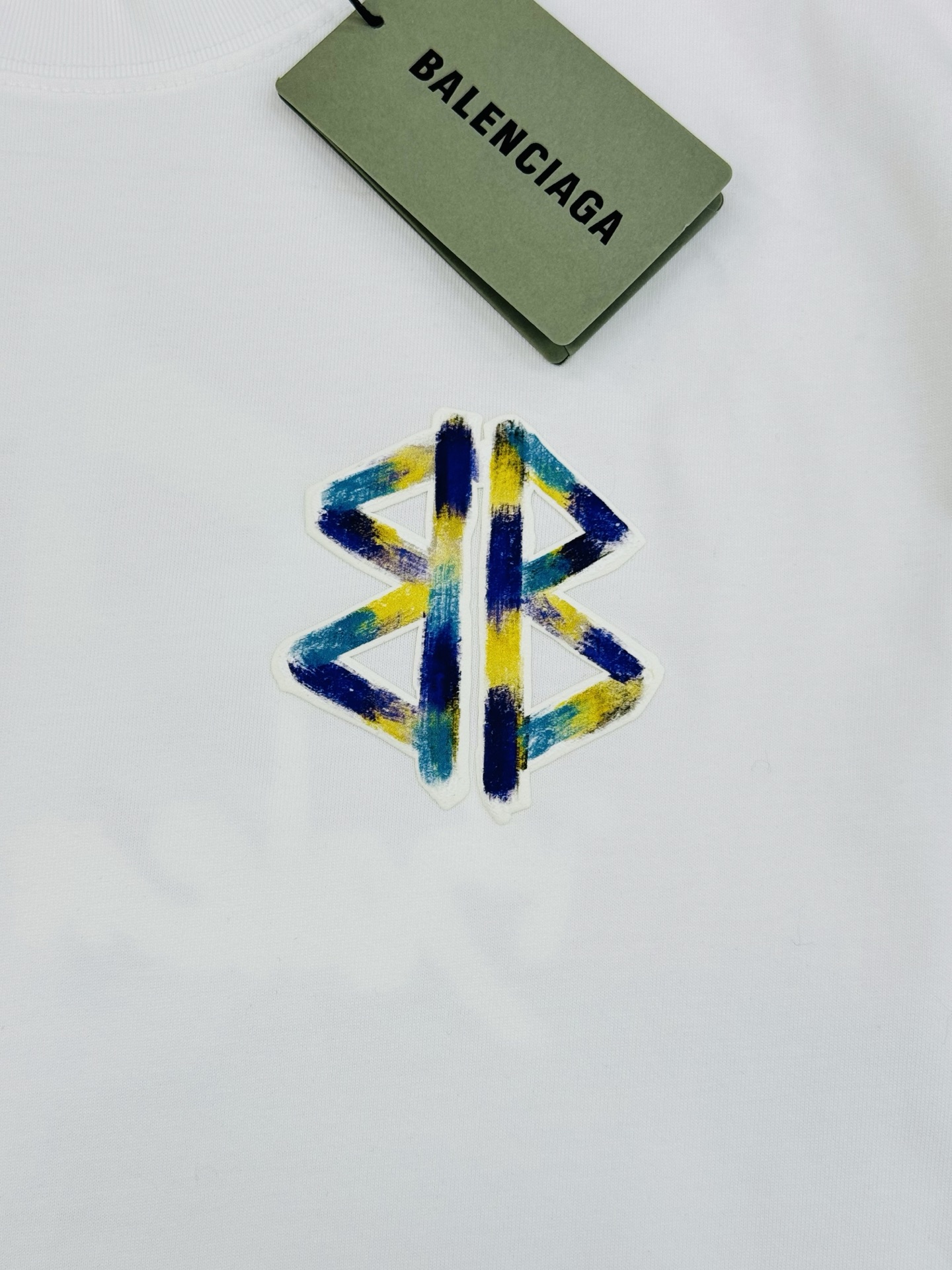Balenciaga巴黎世家25s新款潮牌T恤.采用独家定制面料，柔软透气超舒服!双面彩色喷色Logo，