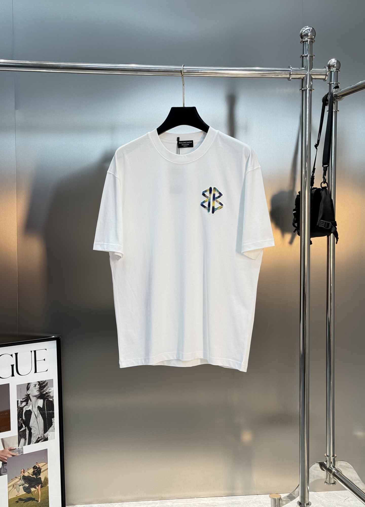 Balenciaga巴黎世家25s新款潮牌T恤.采用独家定制面料，柔软透气超舒服!双面彩色喷色Logo，