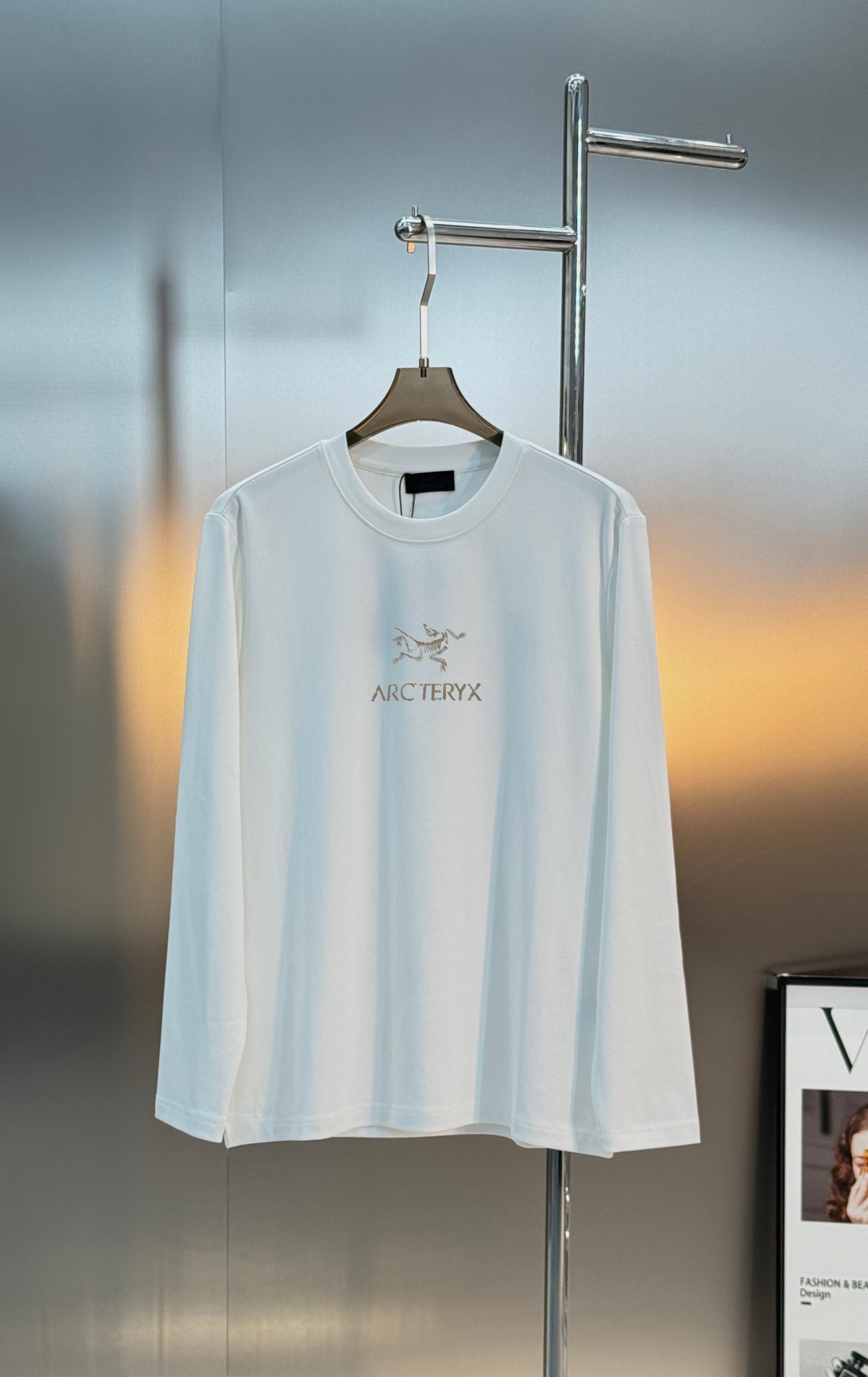 ARC'TERY*始祖-鸟25s新款莫代尔长袖T恤.优选300g莫代尔棉质面料，柔软舒适.裁剪工艺到位没