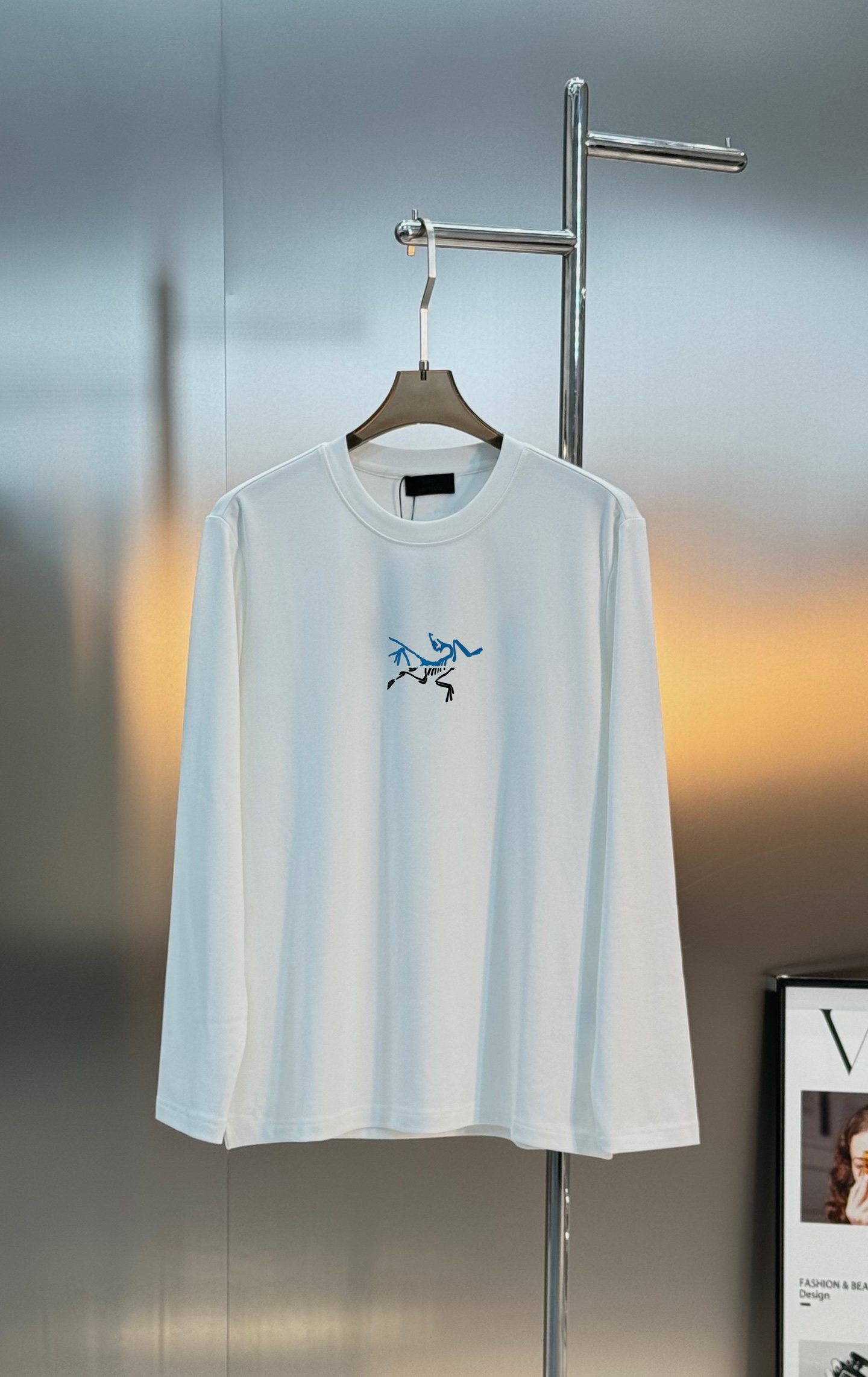 ARC'TERY*始祖-鸟25s新款莫代尔长袖T恤.优选300g莫代尔棉质面料，柔软舒适.裁剪工艺到位没