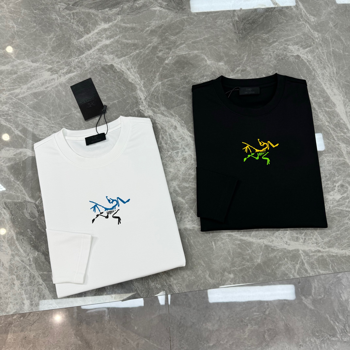 ARC'TERY*始祖-鸟25s新款莫代尔长袖T恤.优选300g莫代尔棉质面料，柔软舒适.裁剪工艺到位没