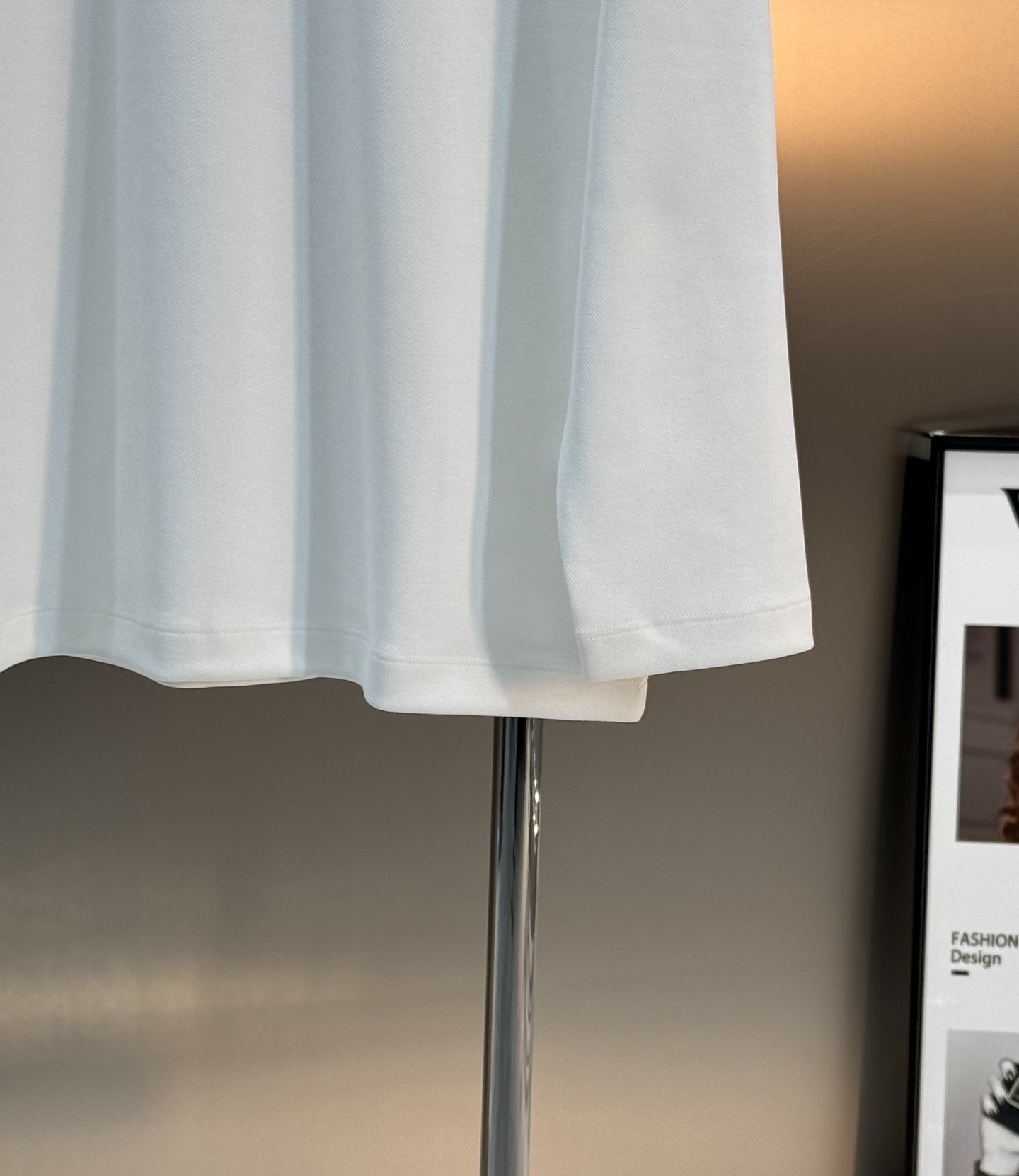 Burberry经典战马刺绣长袖Polo衫，采用高品质棉质面料，柔软亲肤又透气，穿着超舒适~胸前战马刺绣