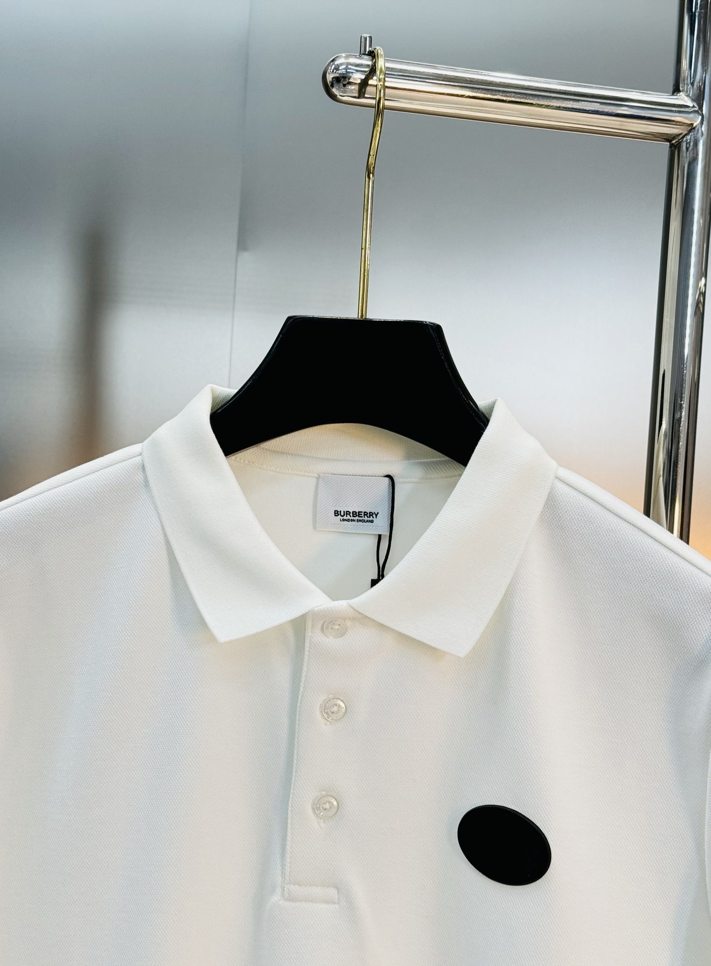 BBR巴宝莉2025s秋冬新款男士长袖翻领Polo衫！简约时尚大气不失优雅，单穿内搭体面过人，品质控/细