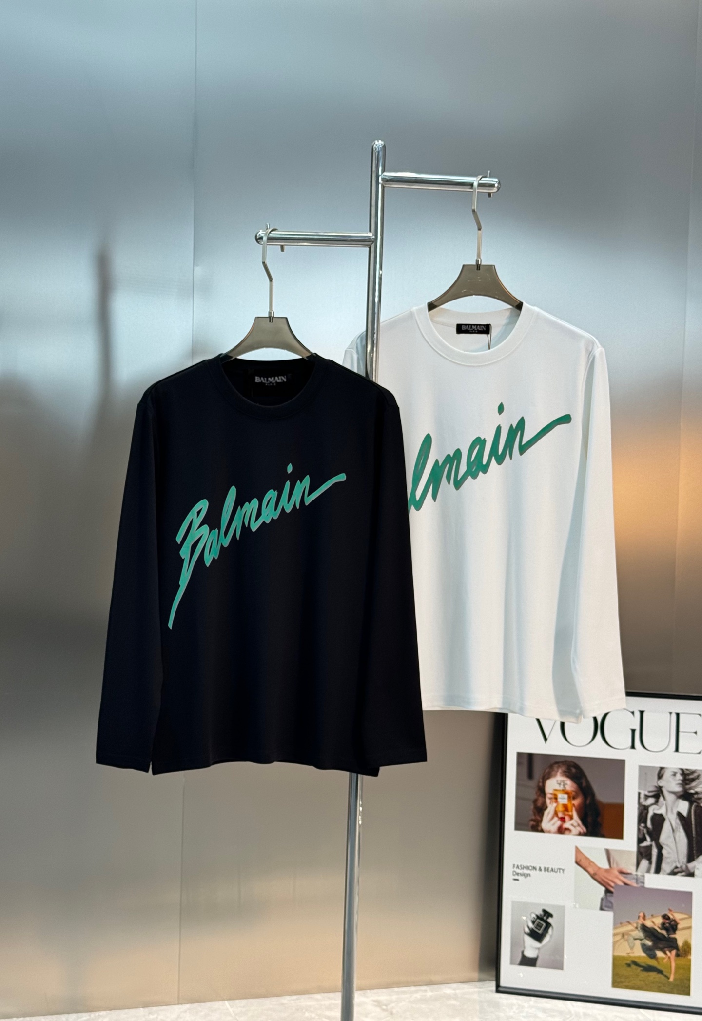 BALMAIN*巴尔曼25s新款莫代尔长袖T恤❤️基础款的领军人物.胸口经典字母大图形3D立体烫画！绿色