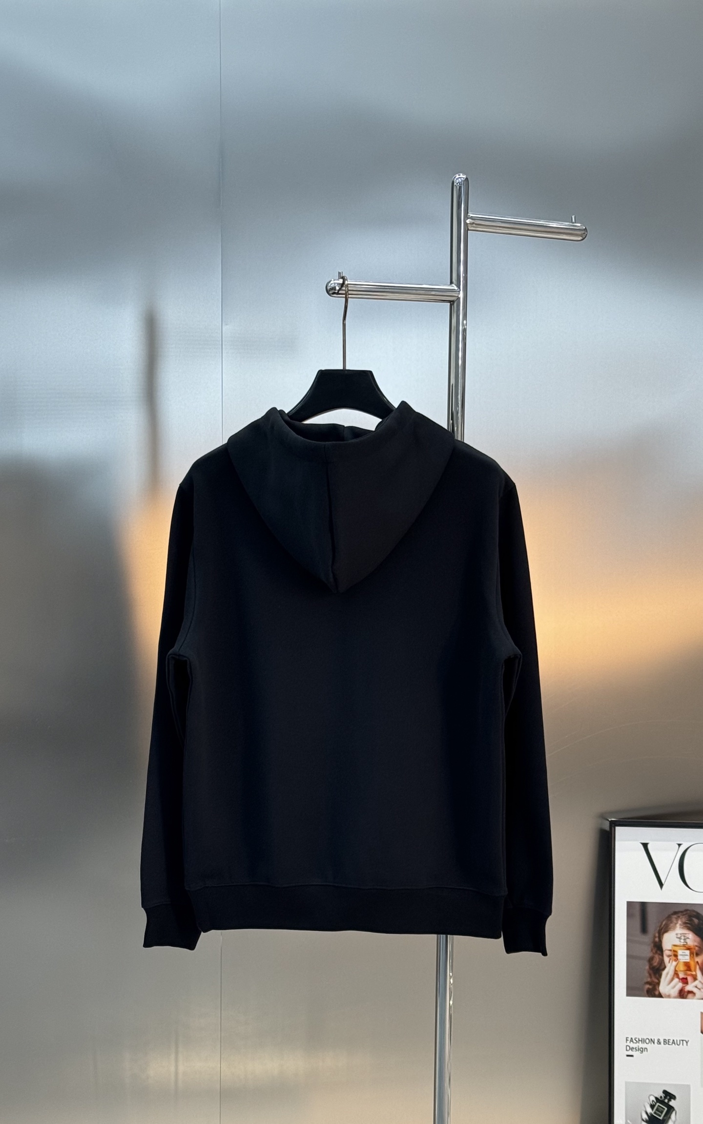 Fendi芬迪25s新款小狗提花连帽卫衣，灵感来自创意总监Silvia Venturini Fendi的