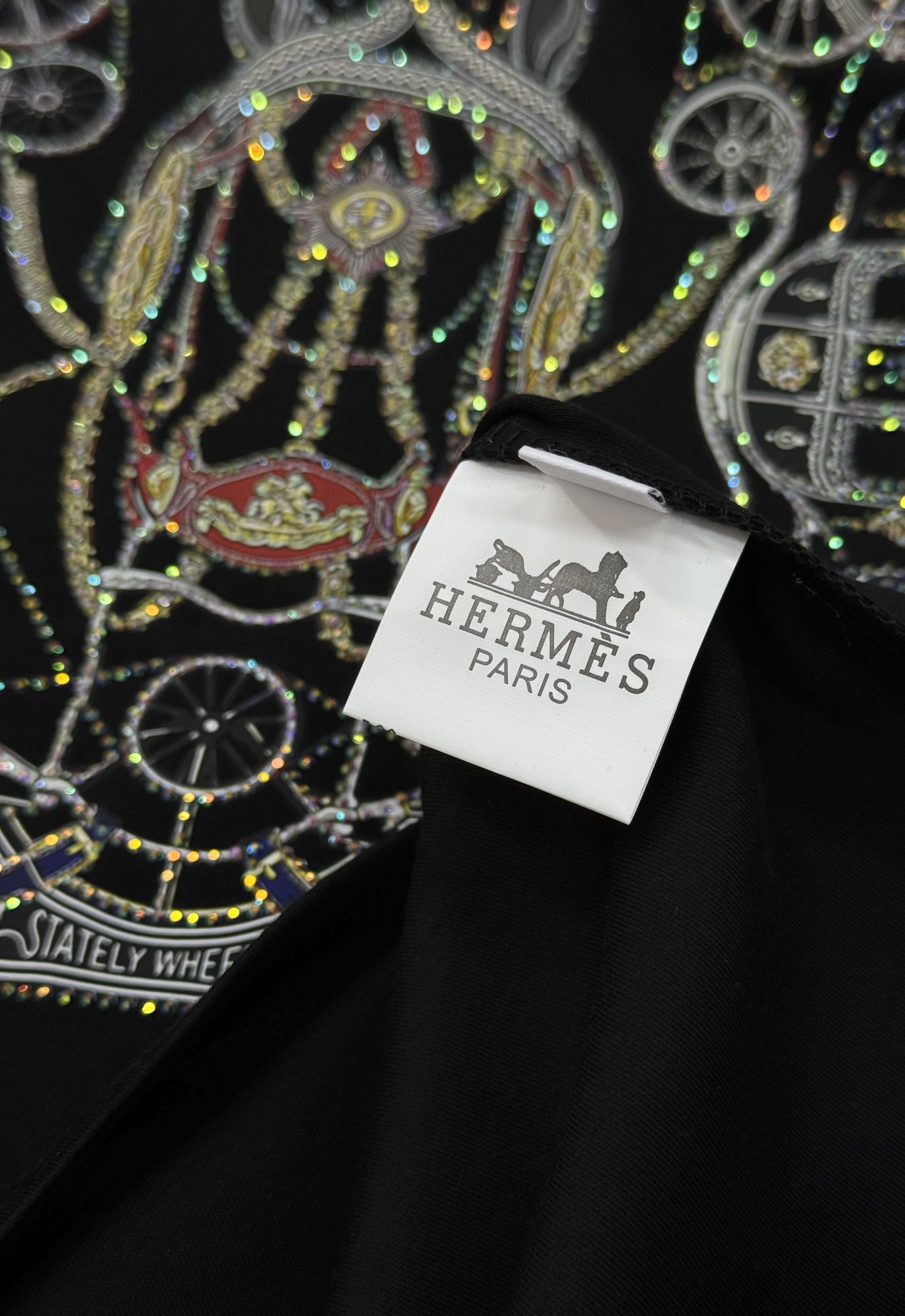 HERME*爱马*25s新款莫代尔长袖T恤.色彩搭配非常丰富.适合时尚街头潮流品牌图形搭配！规则型四方连