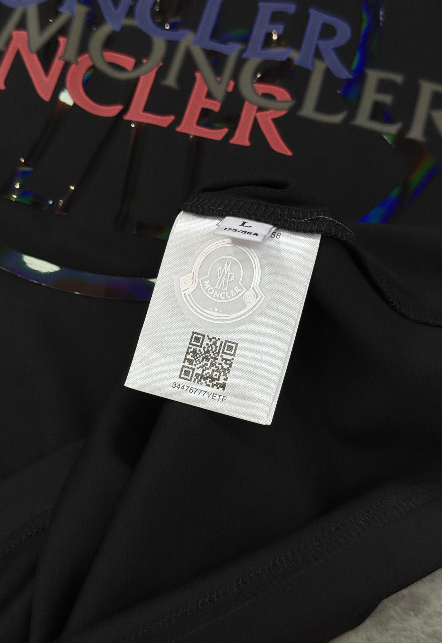 Moncler蒙口25s新款莫代尔长袖T恤❤️经典圆领设计，300g莫代尔柔软棉质面料，穿着舒适透气。正