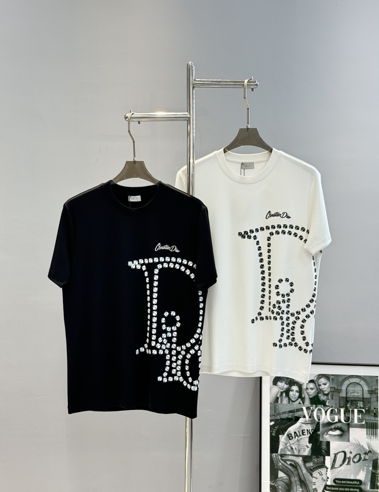 迪奥（Christian Dior）全称克里斯汀·迪奥，新款男士莫代尔T恤.立体数码烫画设计.胸口至下摆