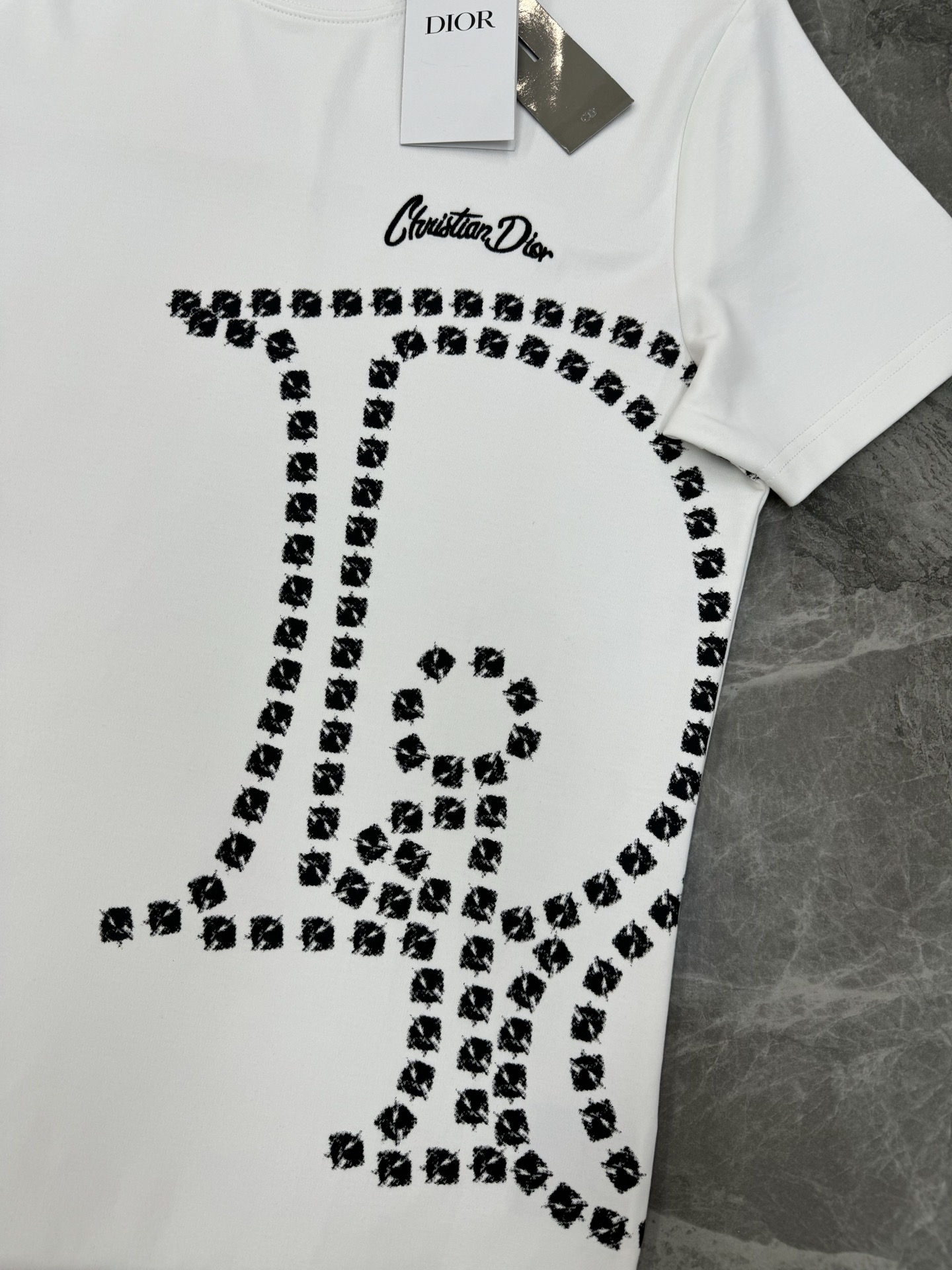 迪奥（Christian Dior）全称克里斯汀·迪奥，新款男士莫代尔T恤.立体数码烫画设计.胸口至下摆